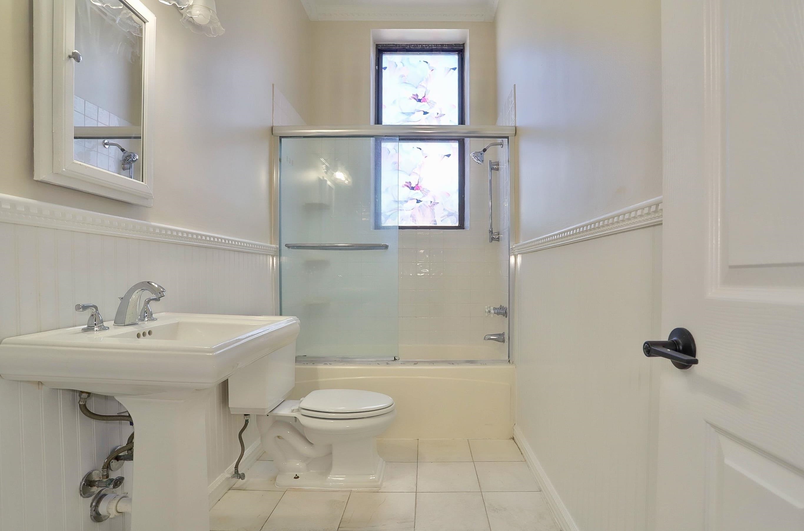 118 LEONARD ST Unit: 4