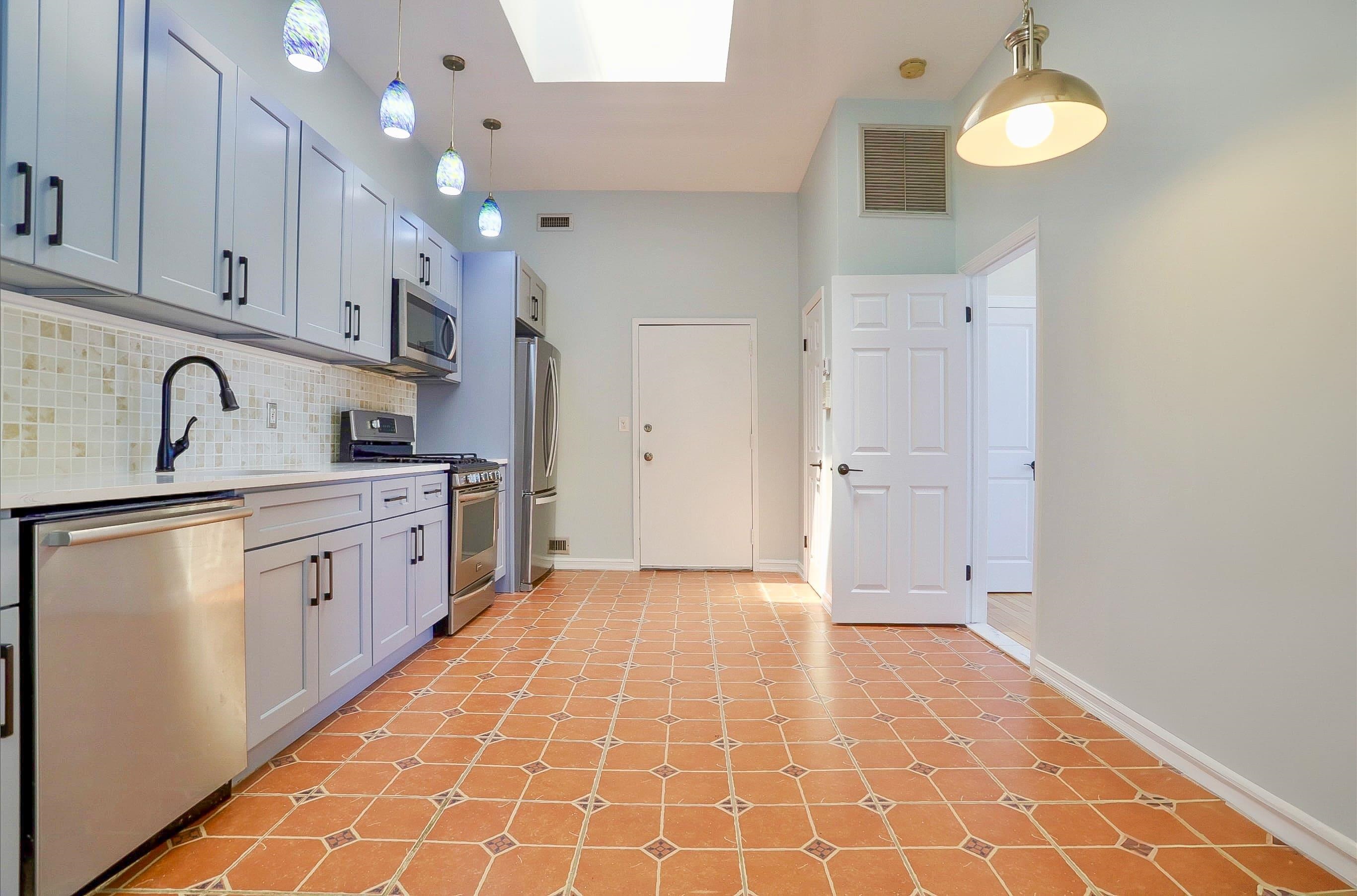 118 LEONARD ST Unit: 4
