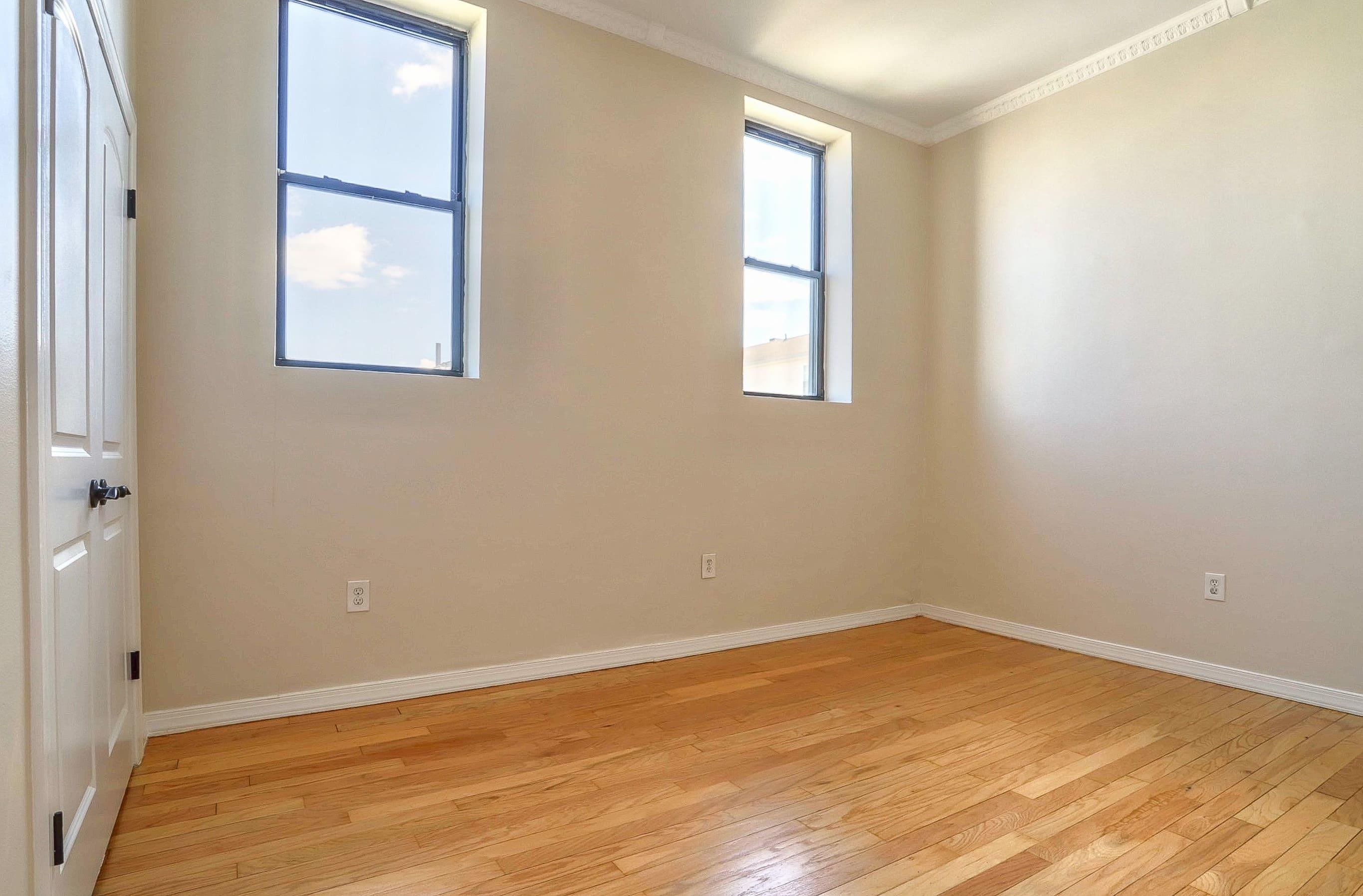 118 LEONARD ST Unit: 4