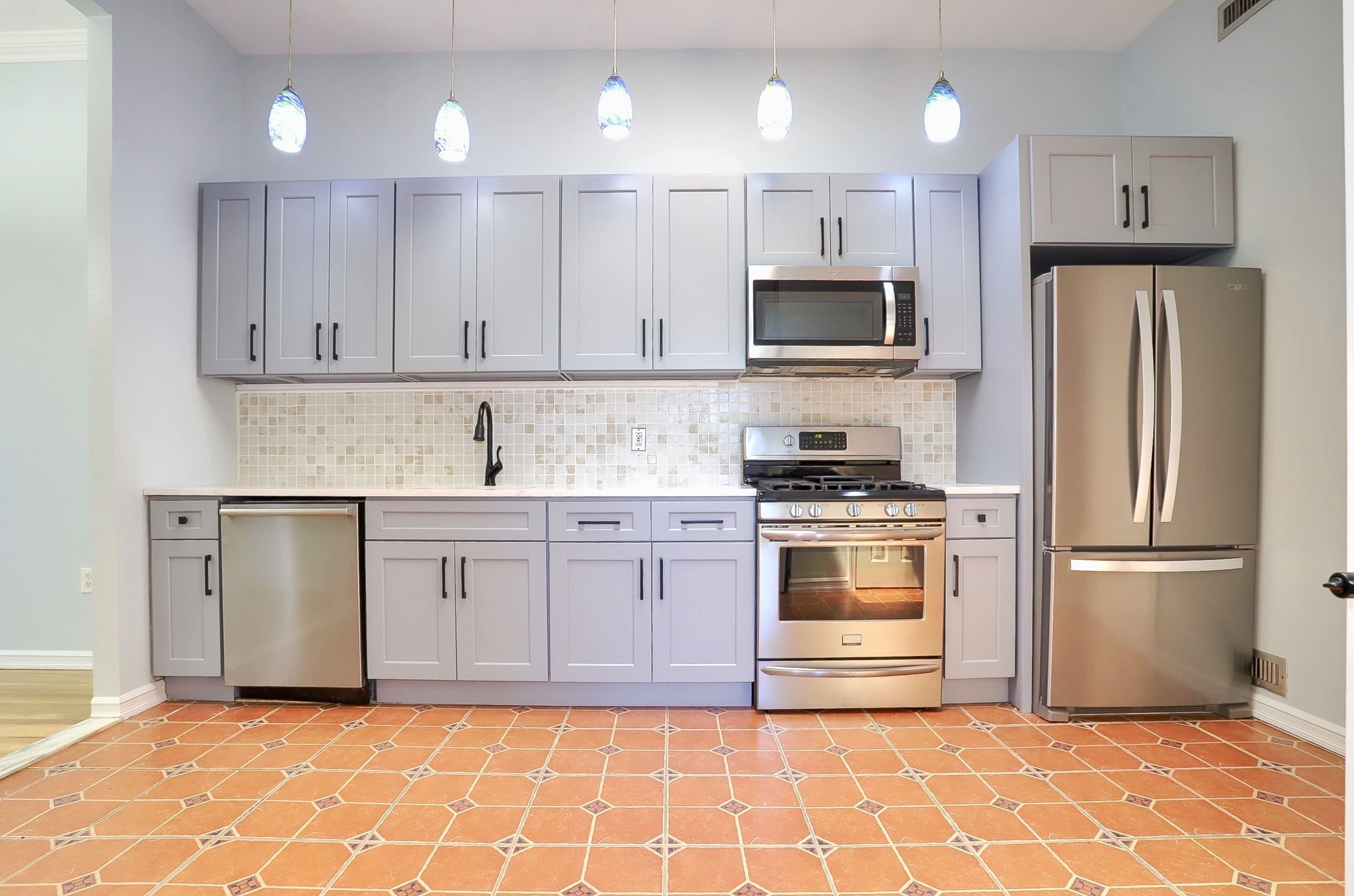 118 LEONARD ST Unit: 4