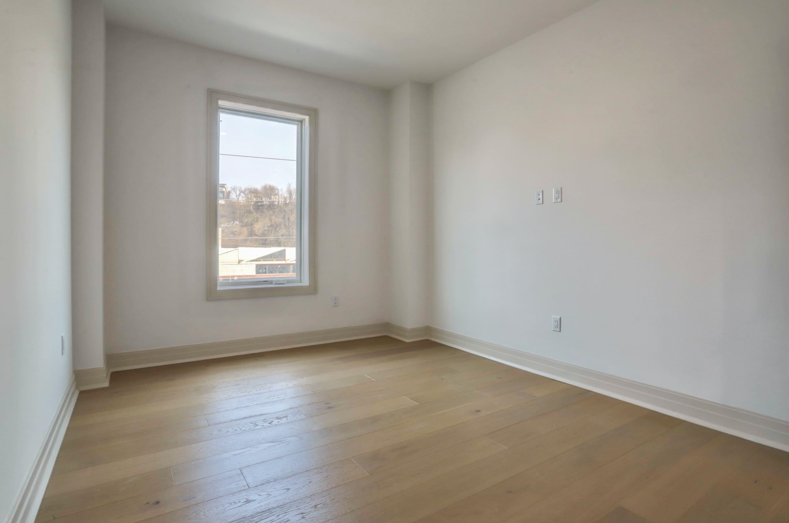 921 MADISON ST Unit: 309