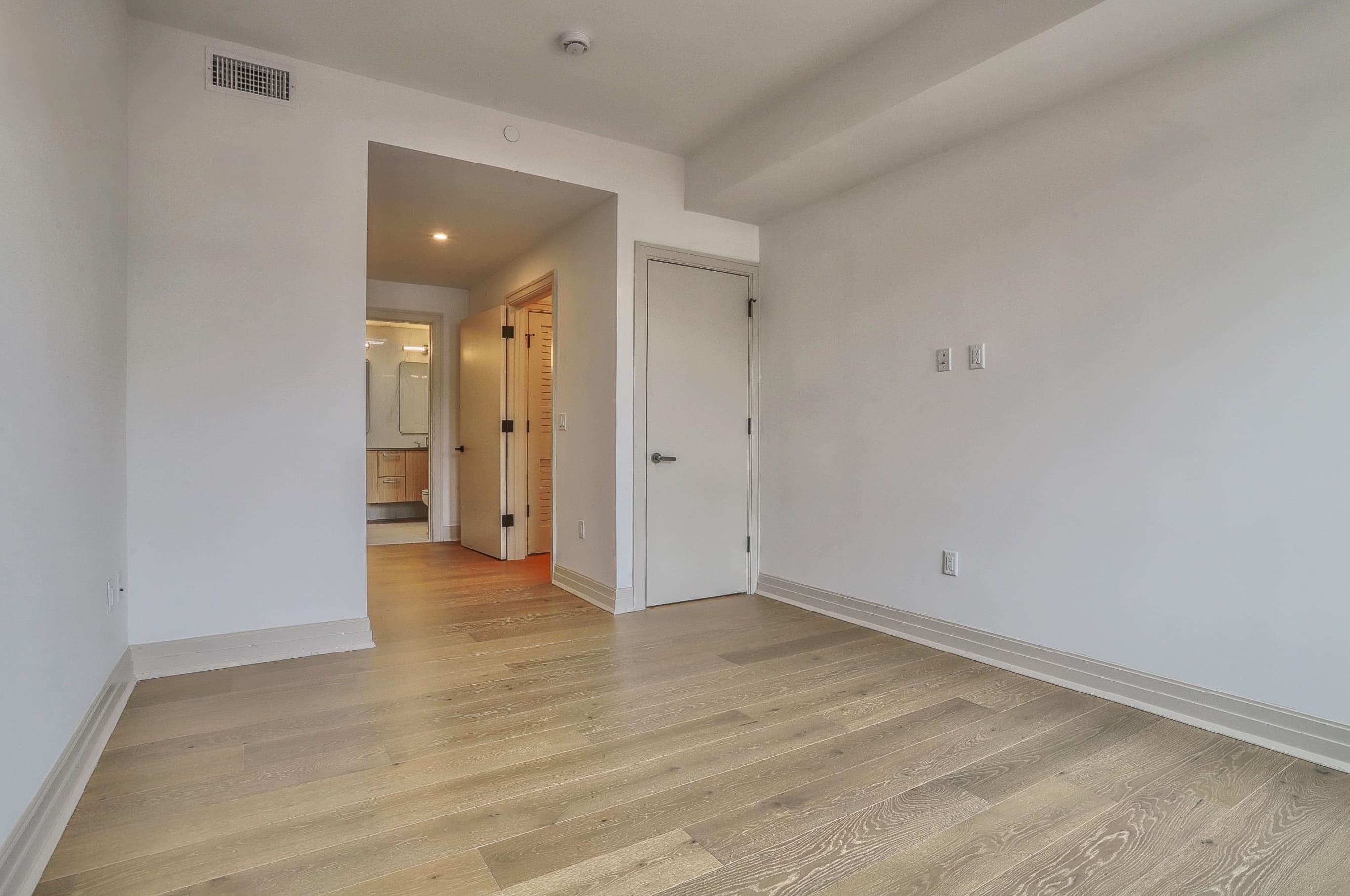 921 MADISON ST Unit: 309