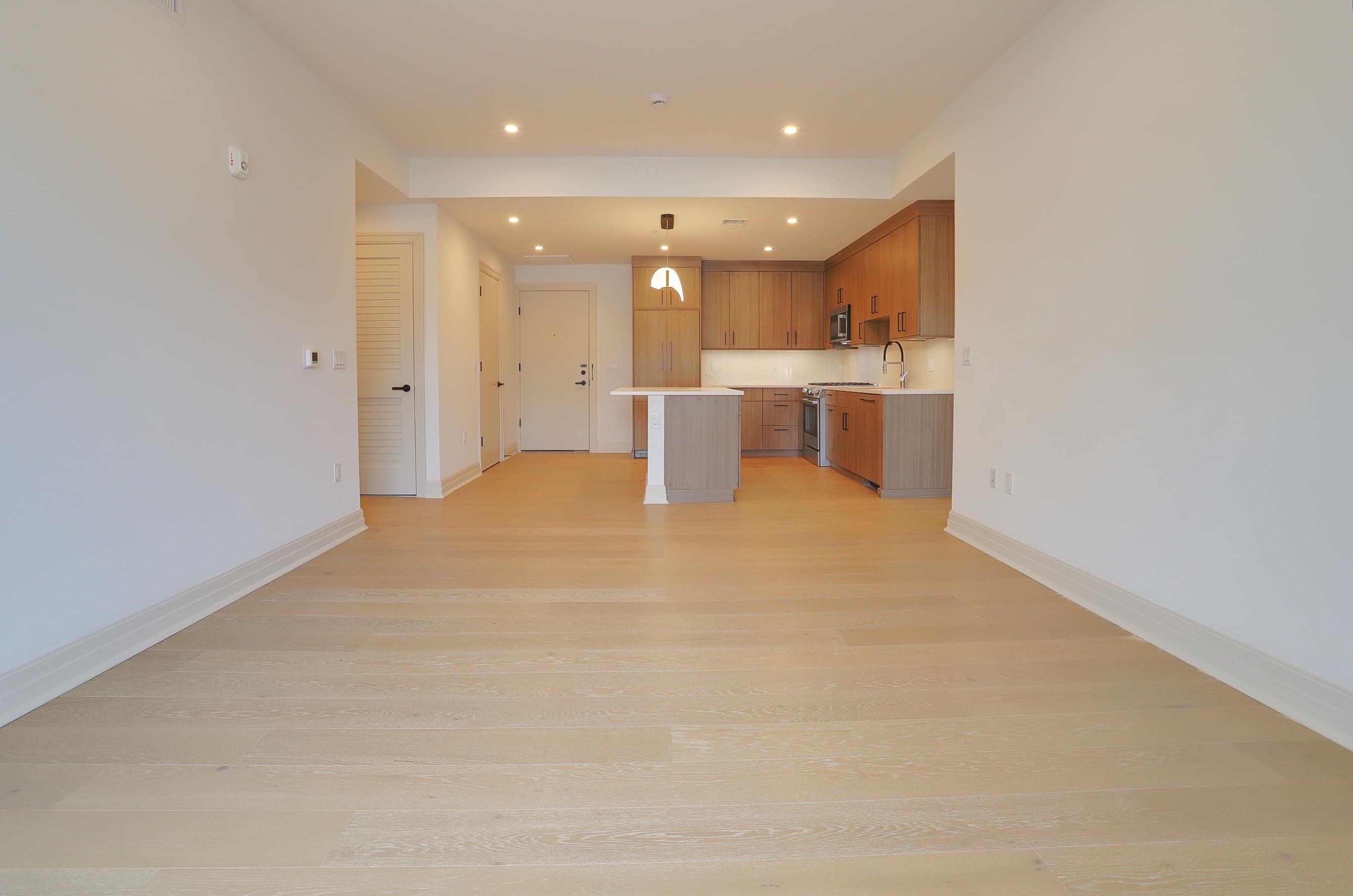 921 MADISON ST Unit: 309