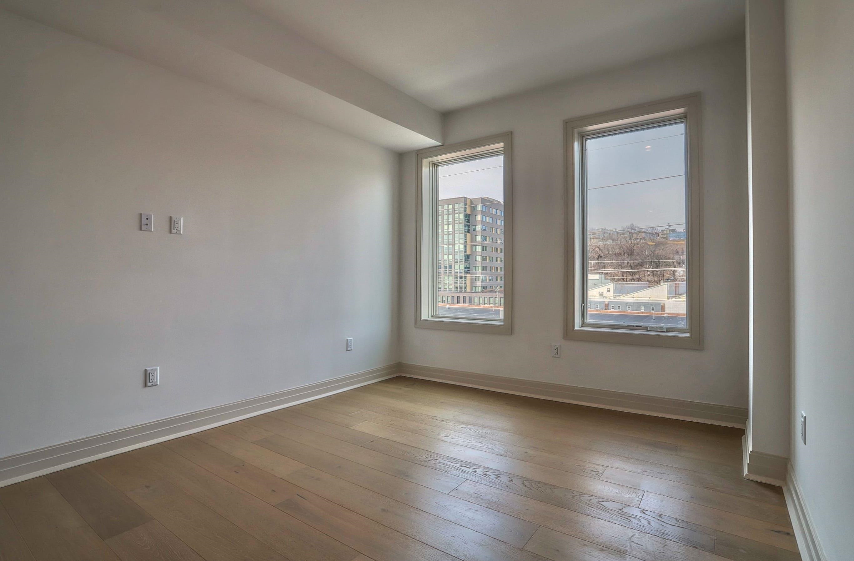 921 MADISON ST Unit: 309