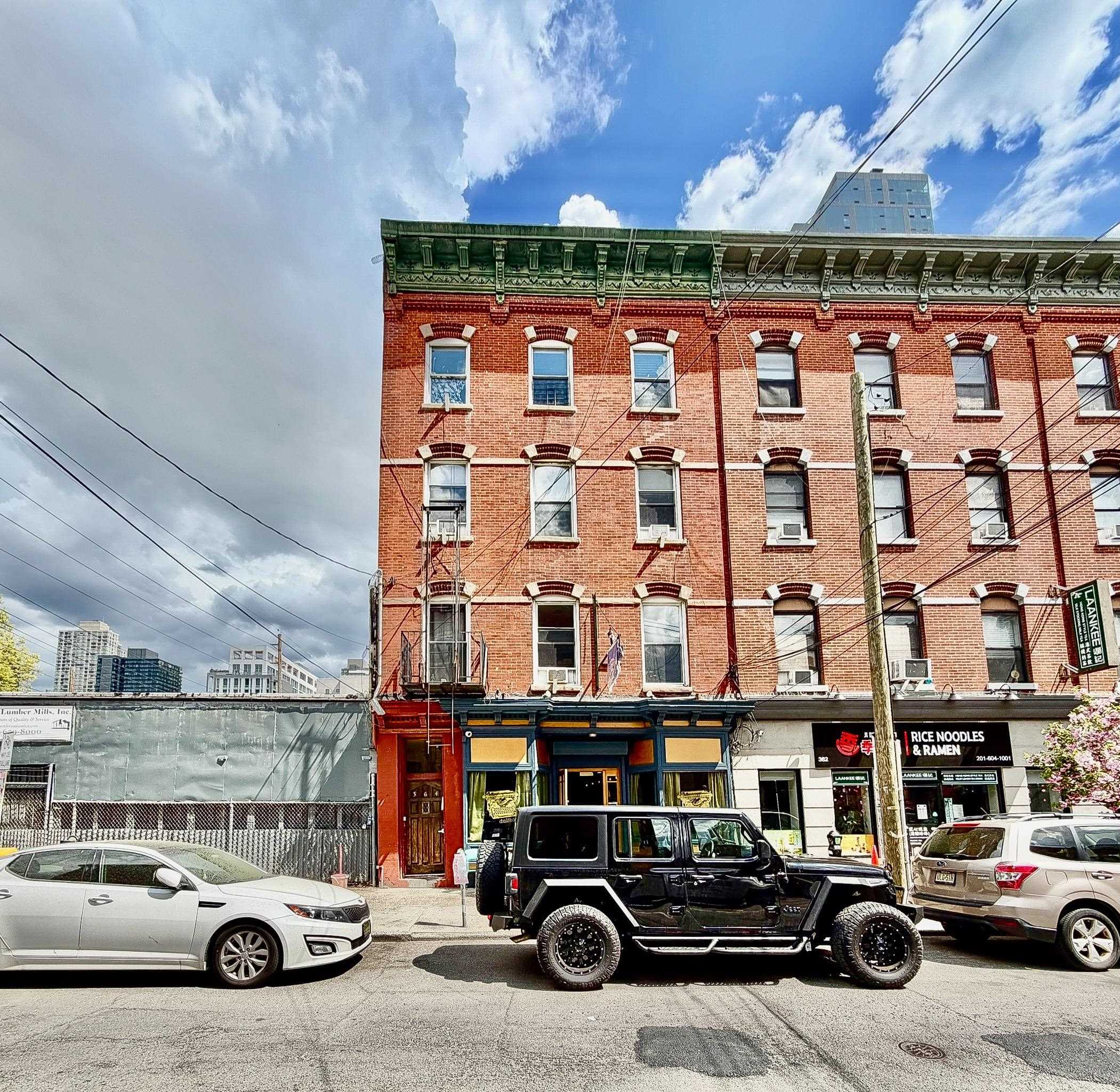 364 GROVE ST Unit: 1