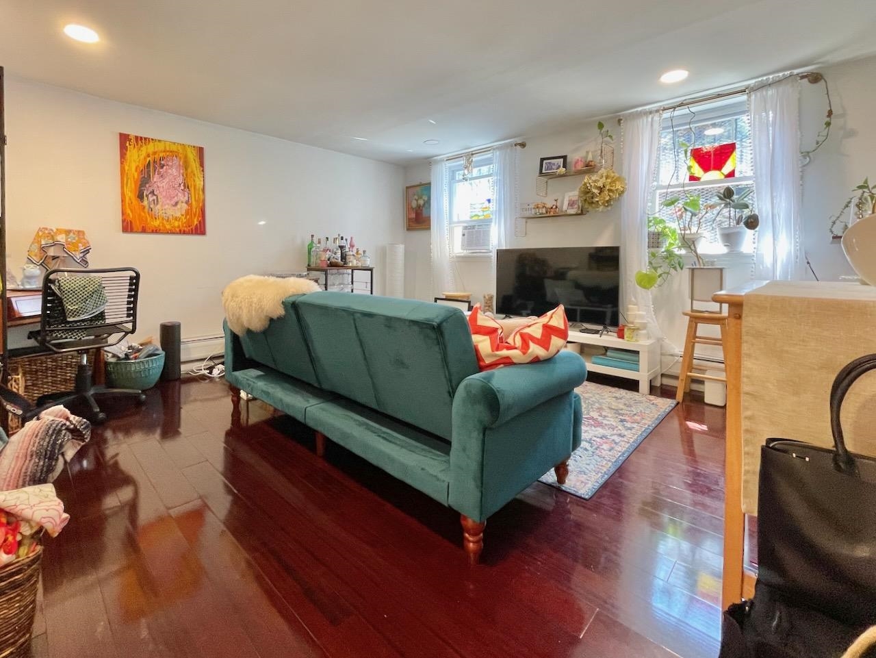 278 3RD ST Unit: B