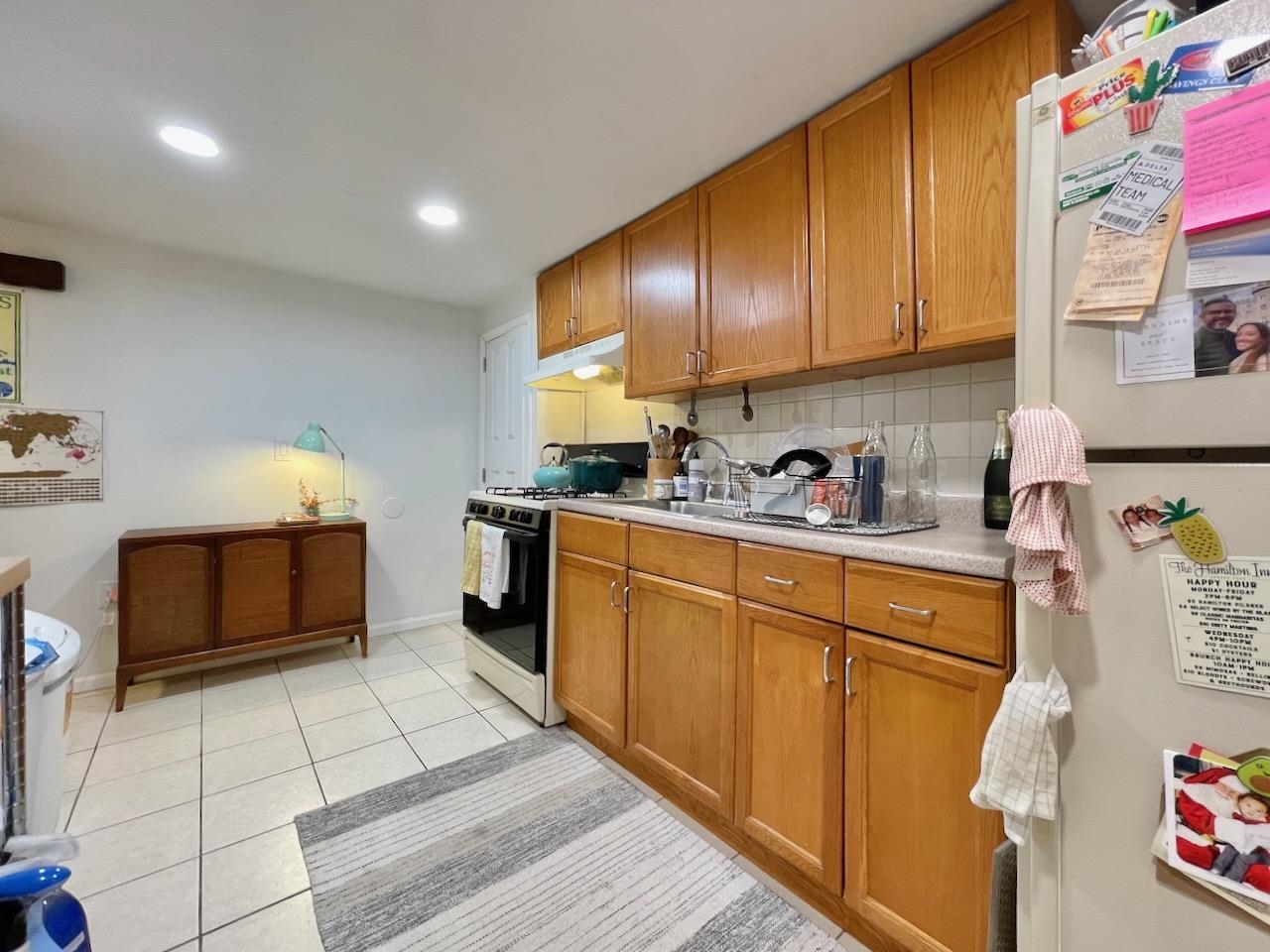 278 3RD ST Unit: B