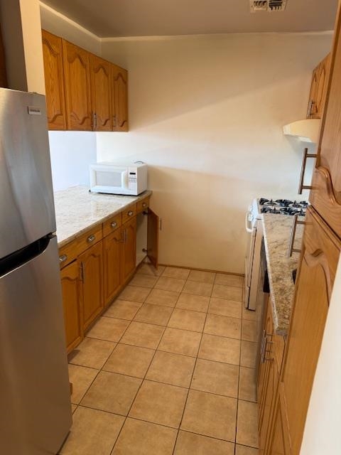 72 PARK AVE Unit: 6A