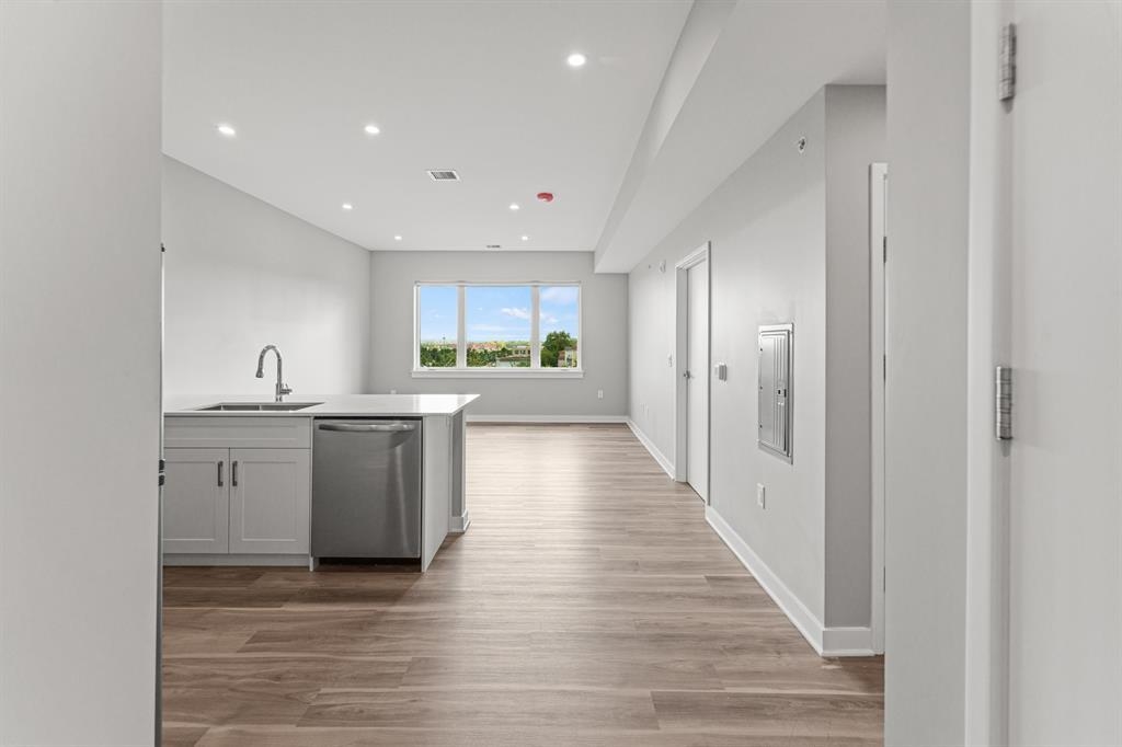 475 COMMUNIPAW AVE Unit: 503