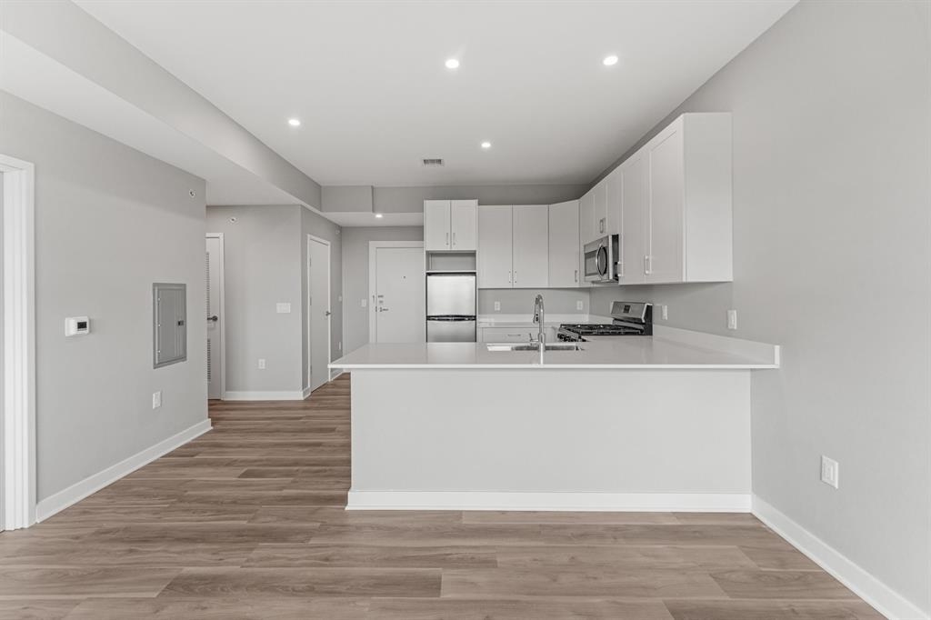 475 COMMUNIPAW AVE Unit: 503