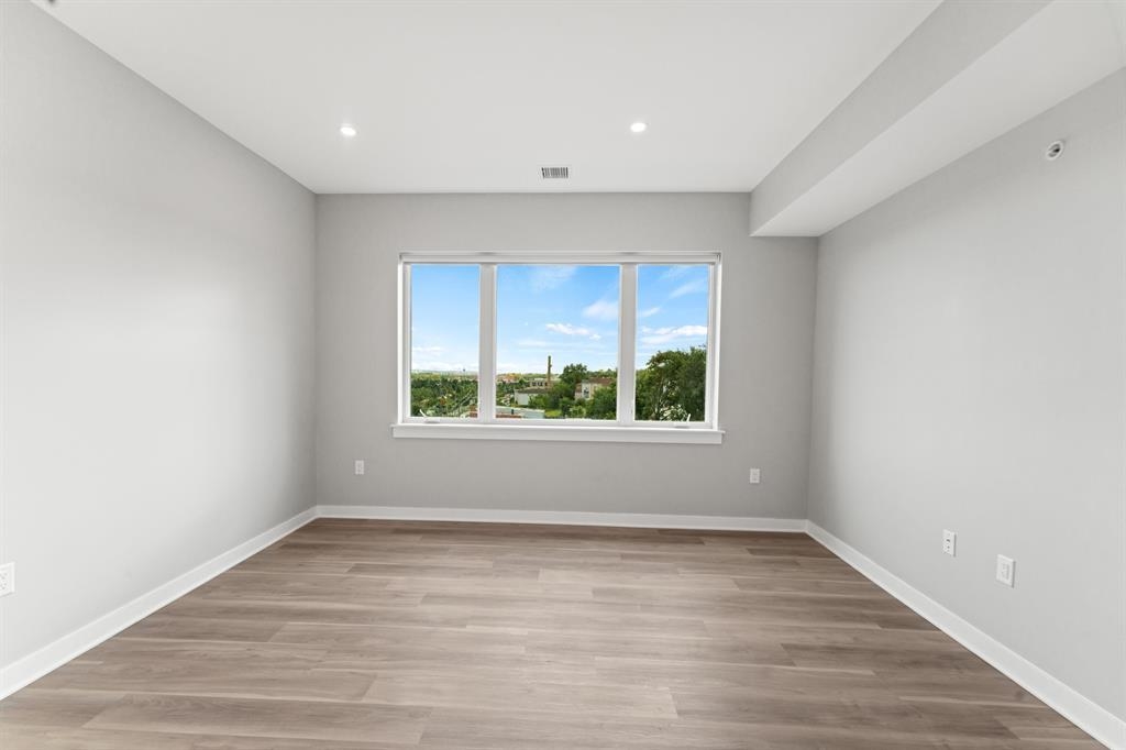 475 COMMUNIPAW AVE Unit: 503