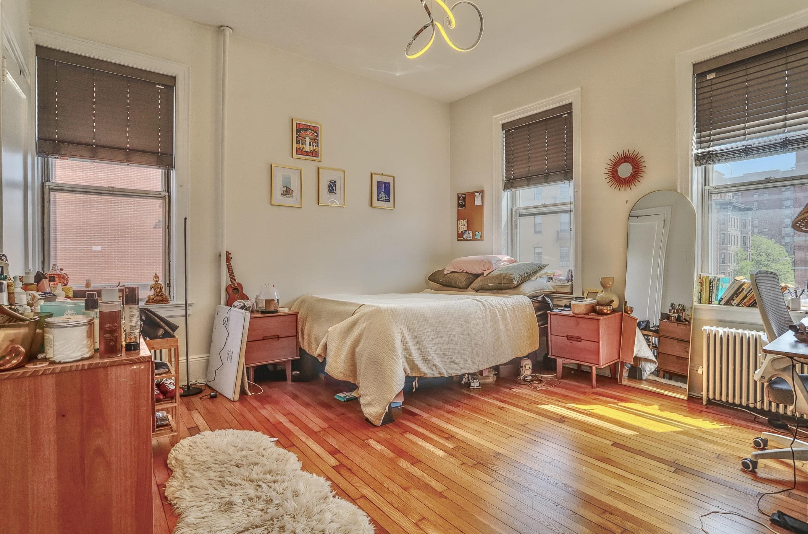 103 12TH ST Unit: 5