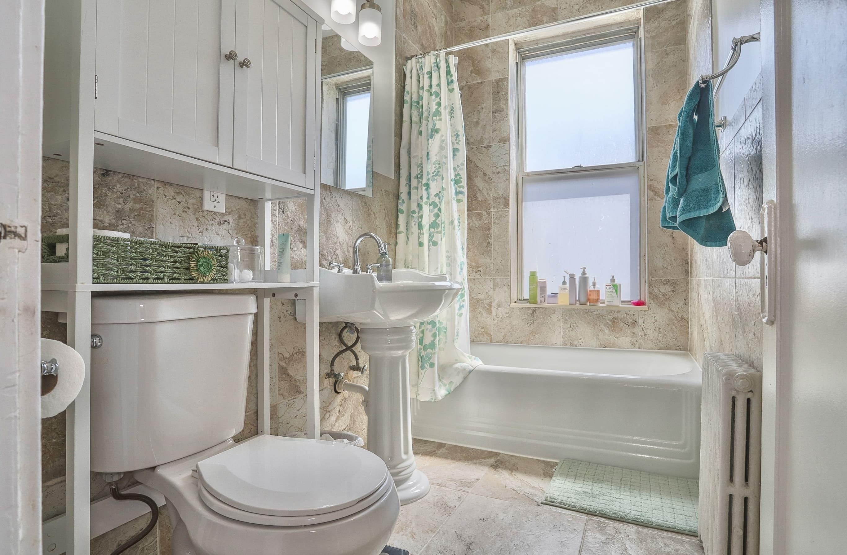 103 12TH ST Unit: 5