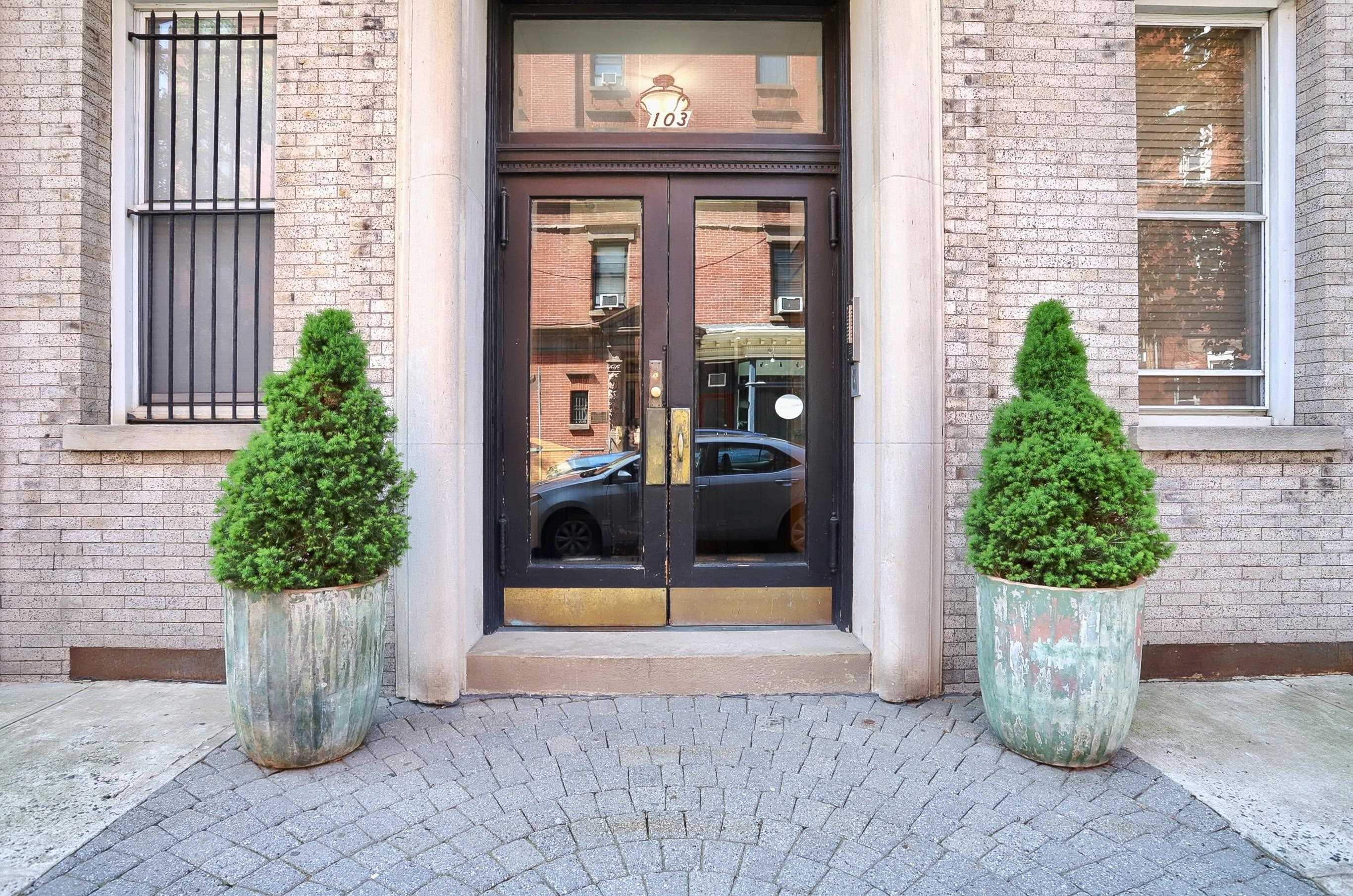 103 12TH ST Unit: 5