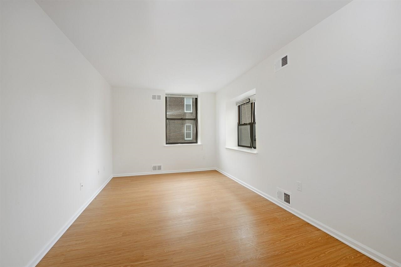 200 CENTRAL AVE Unit: C1