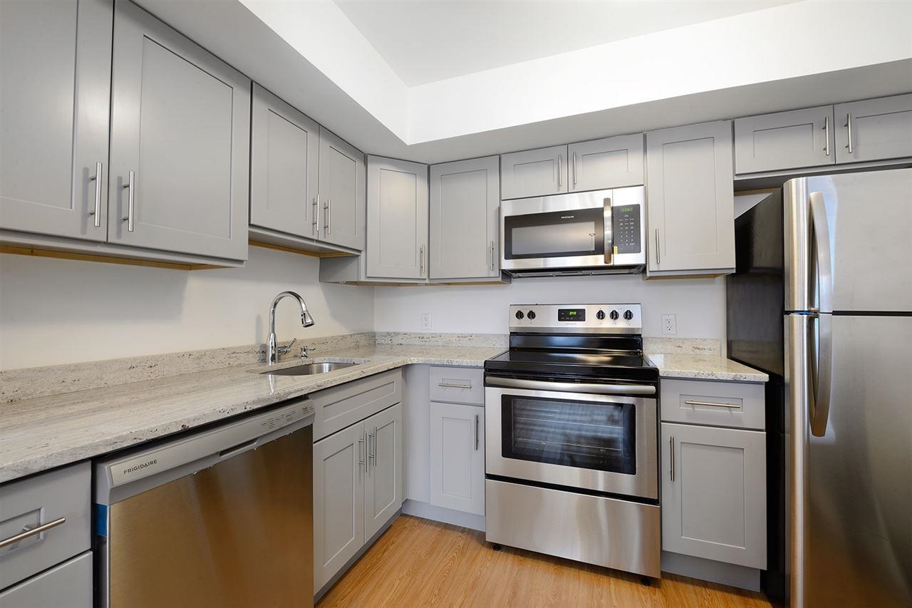 200 CENTRAL AVE Unit: C1