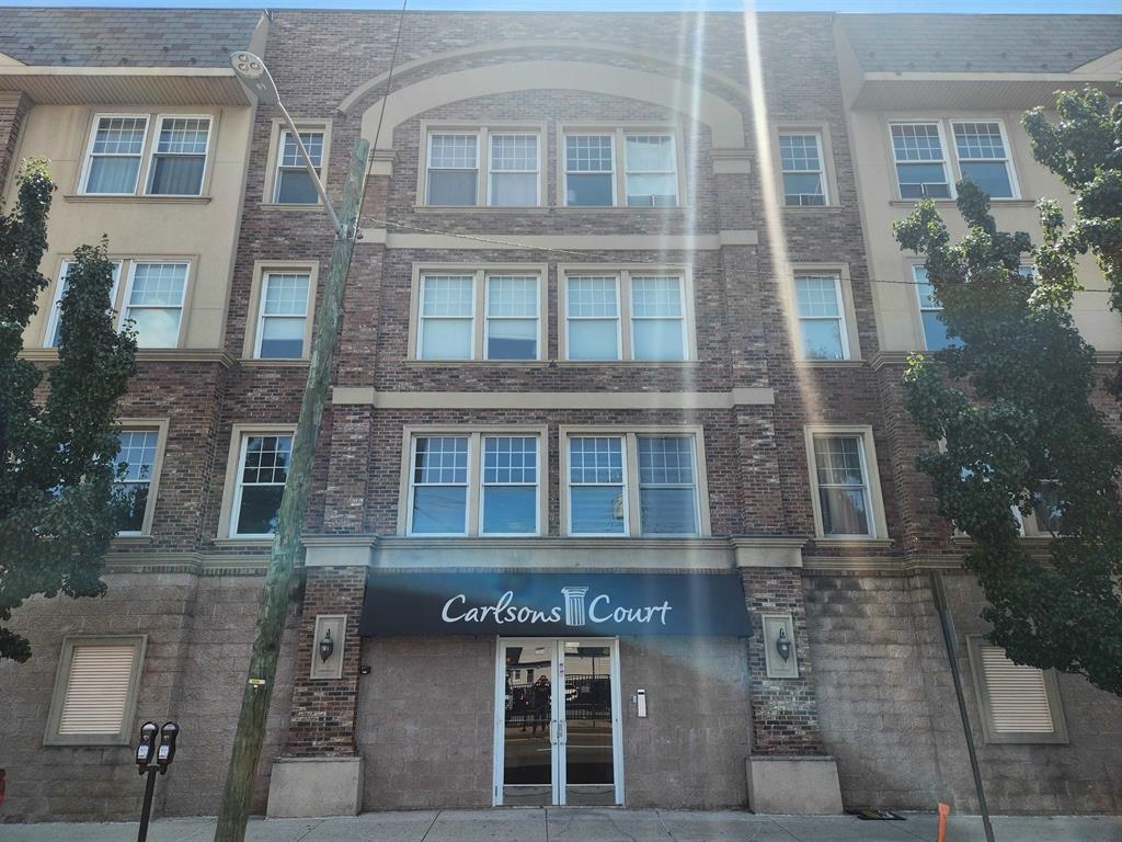 7716 KENNEDY BLVD Unit: 2D