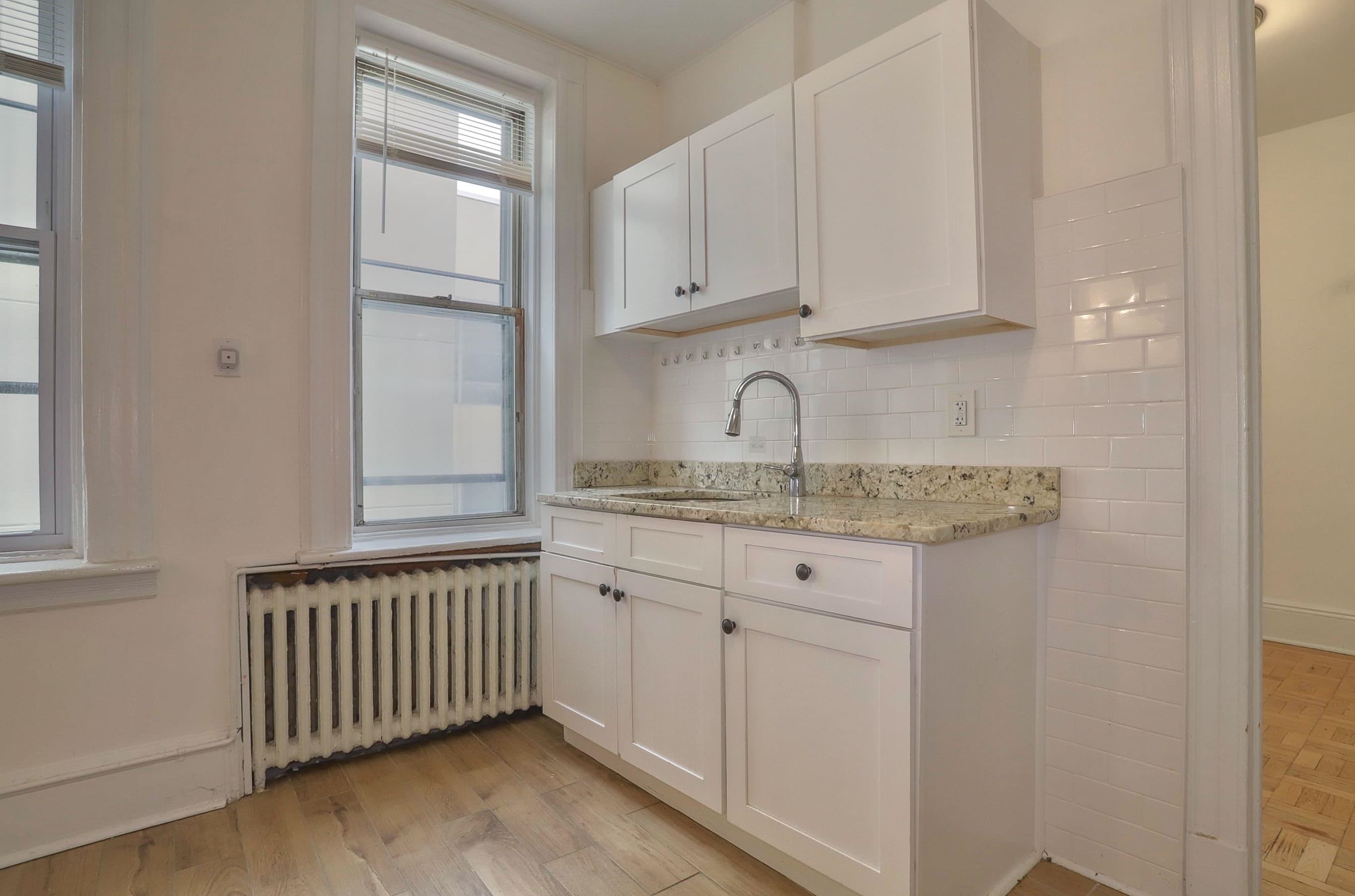 327 JACKSON ST Unit: 18
