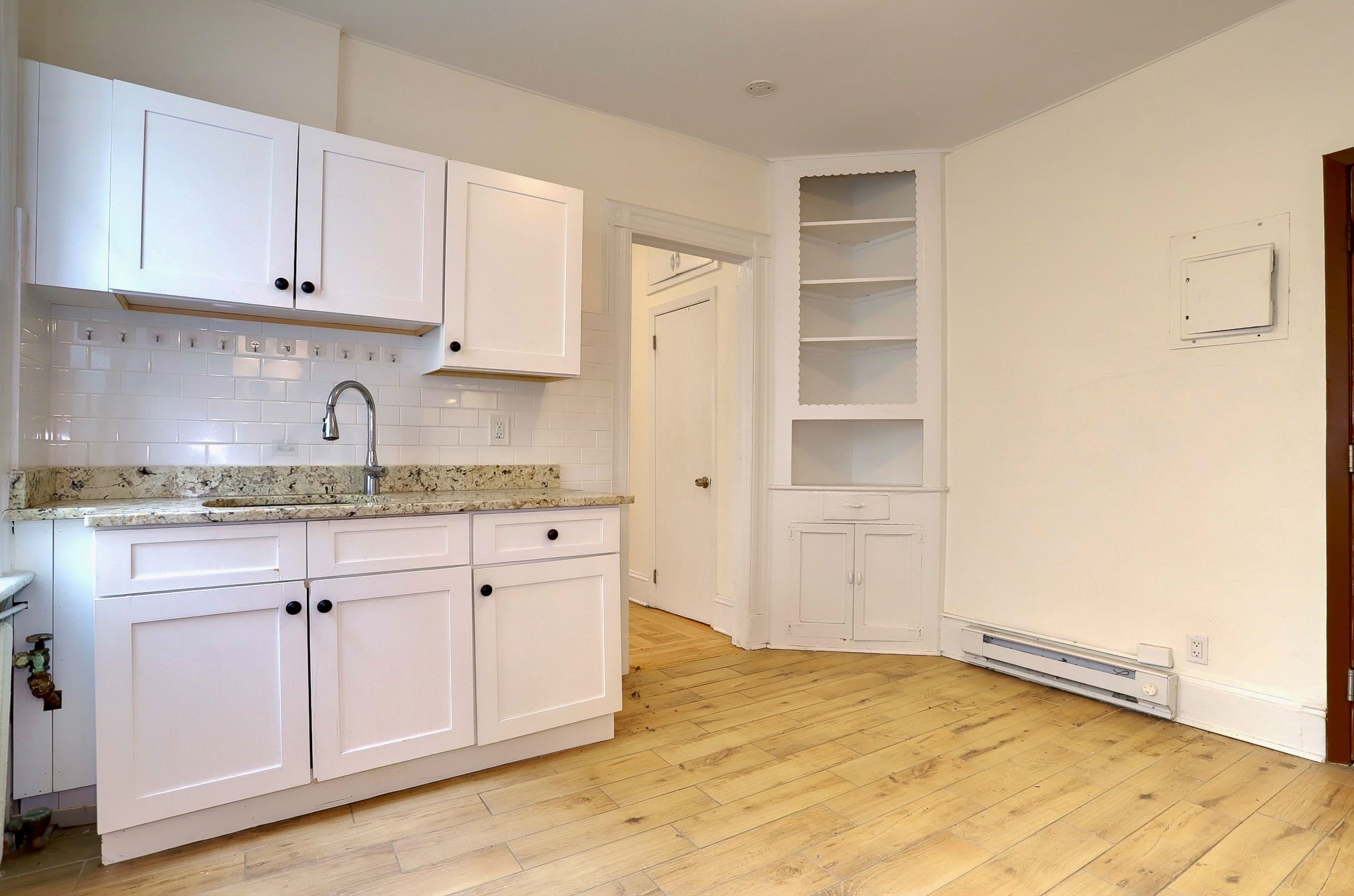 327 JACKSON ST Unit: 18