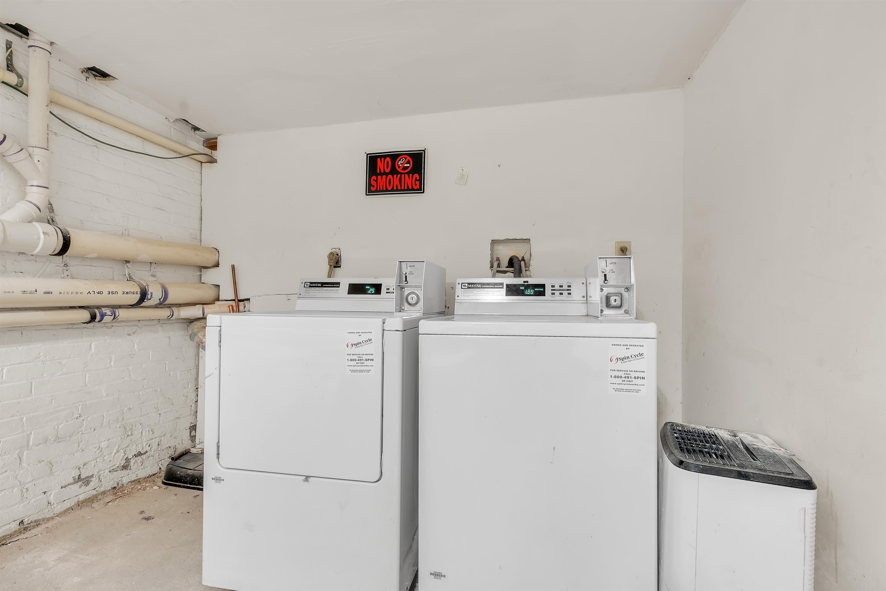 349 7TH ST Unit: 1R