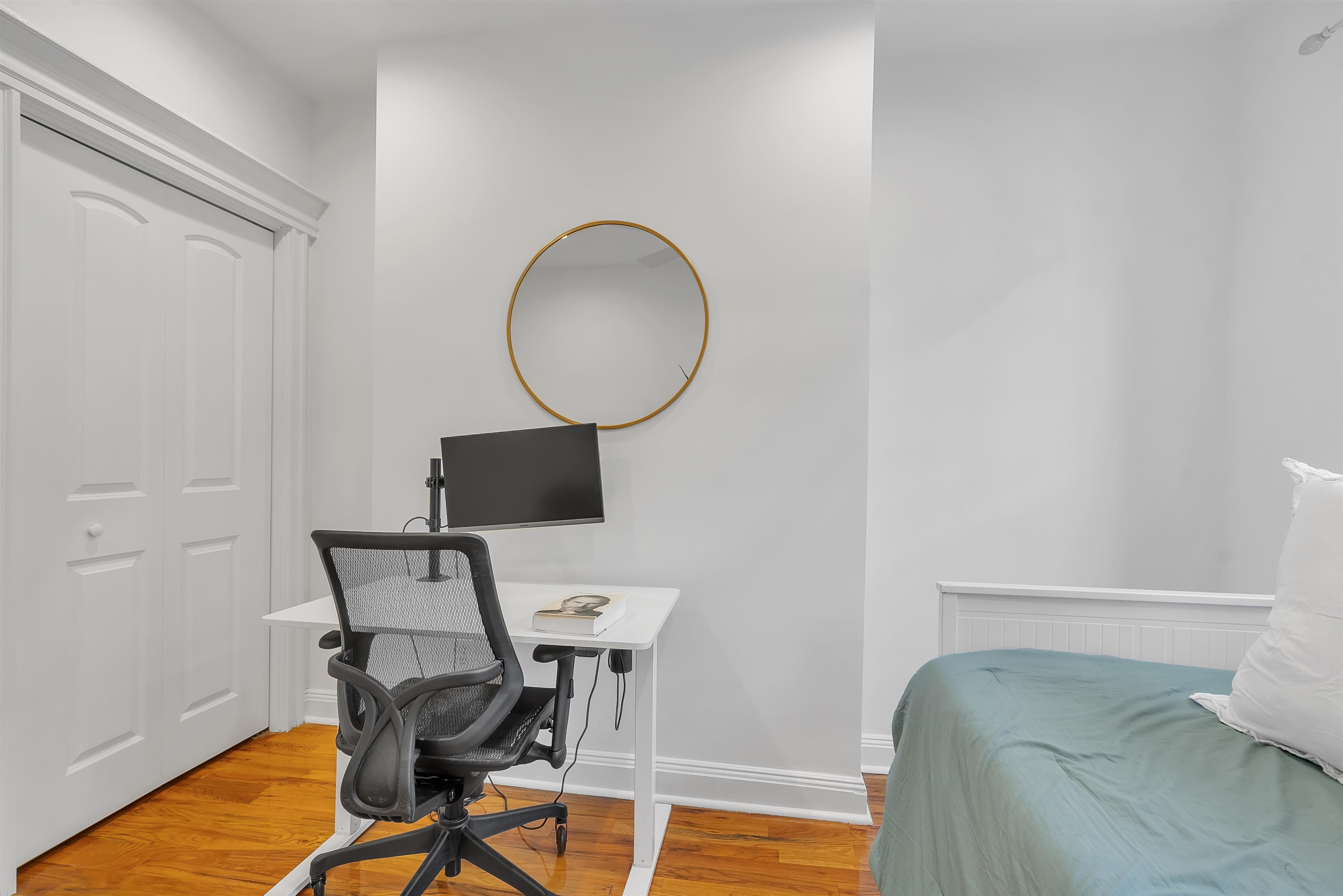 349 7TH ST Unit: 1R