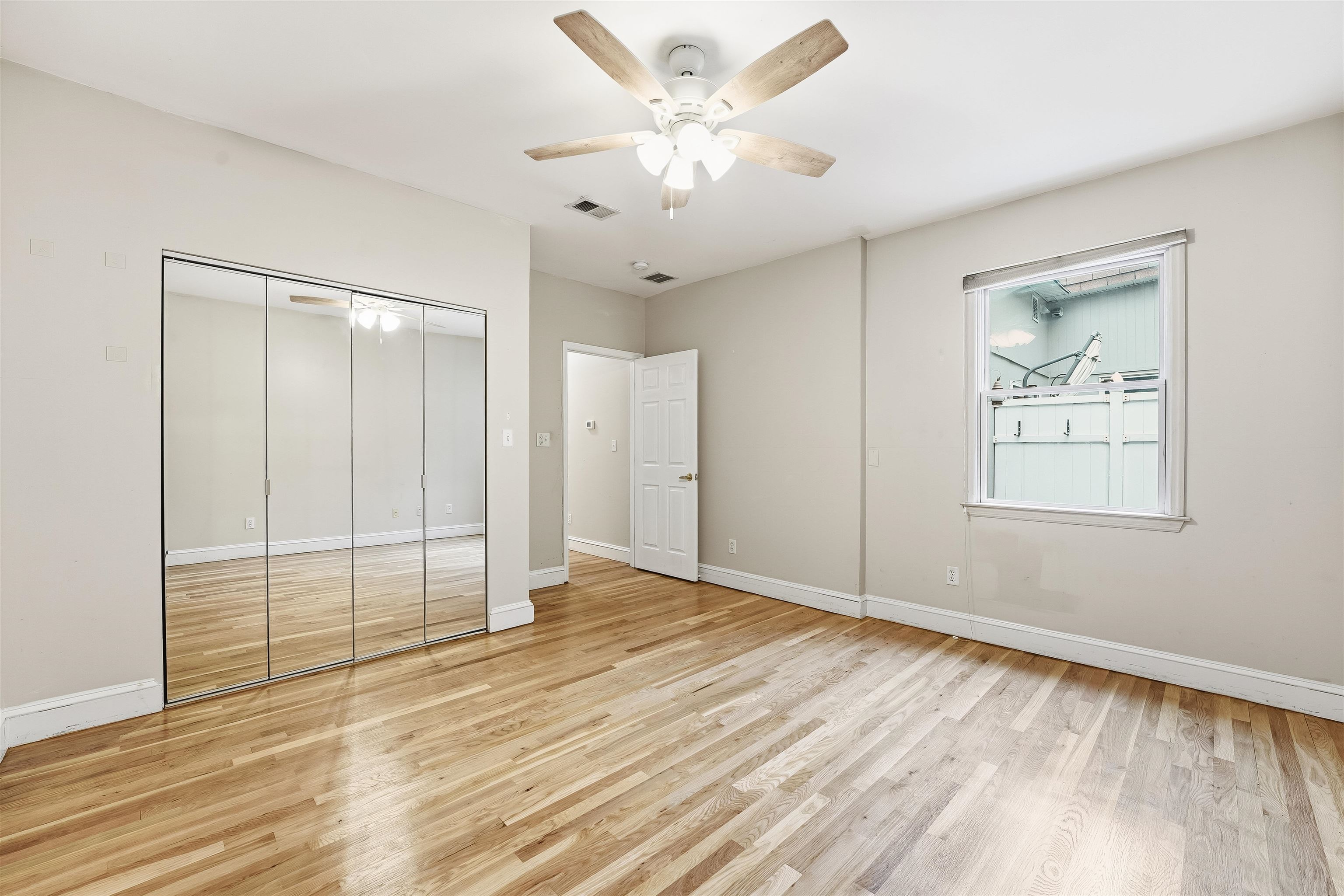 519 MONROE ST Unit: 1B