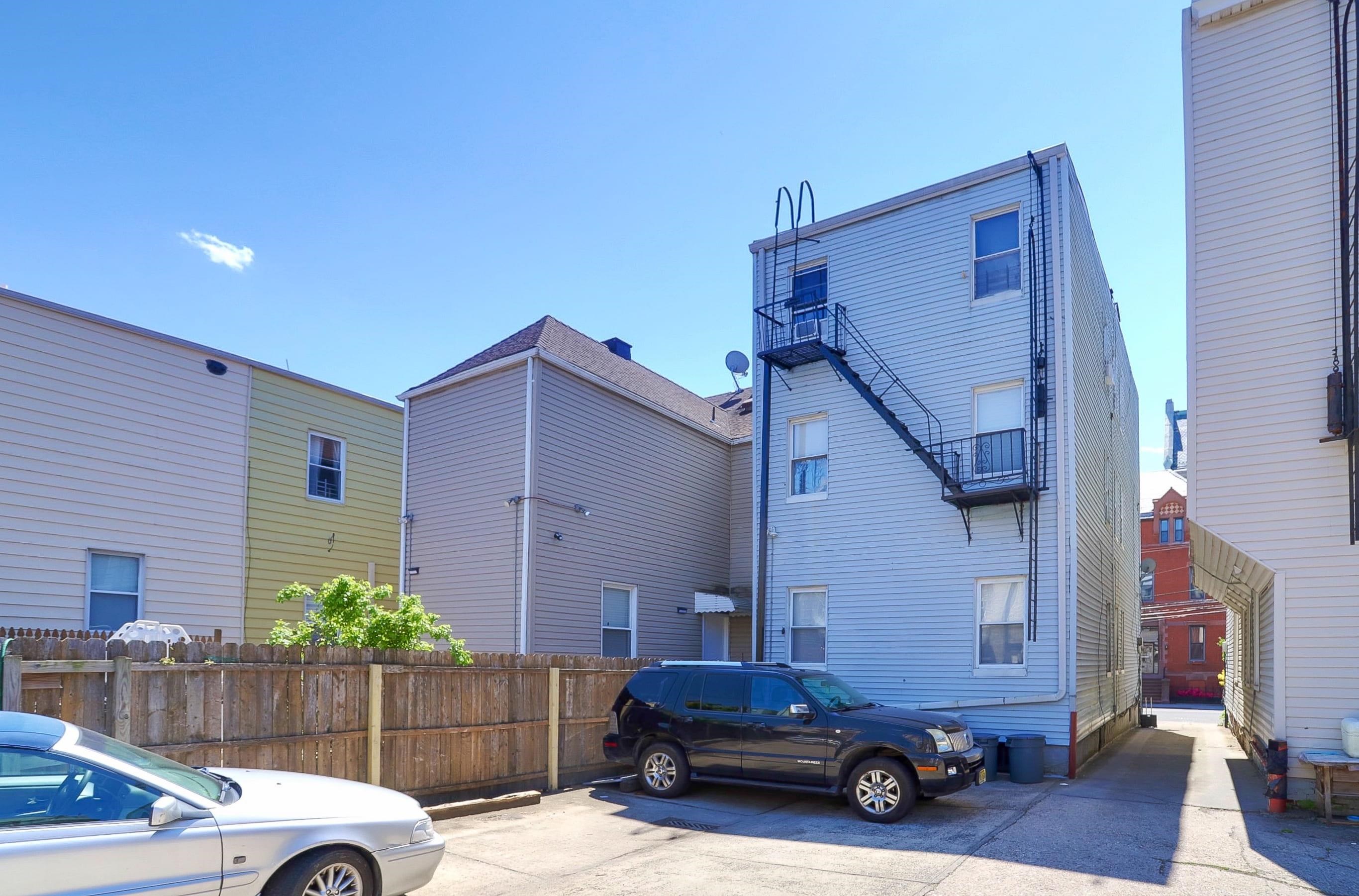 506 PAVONIA AVE