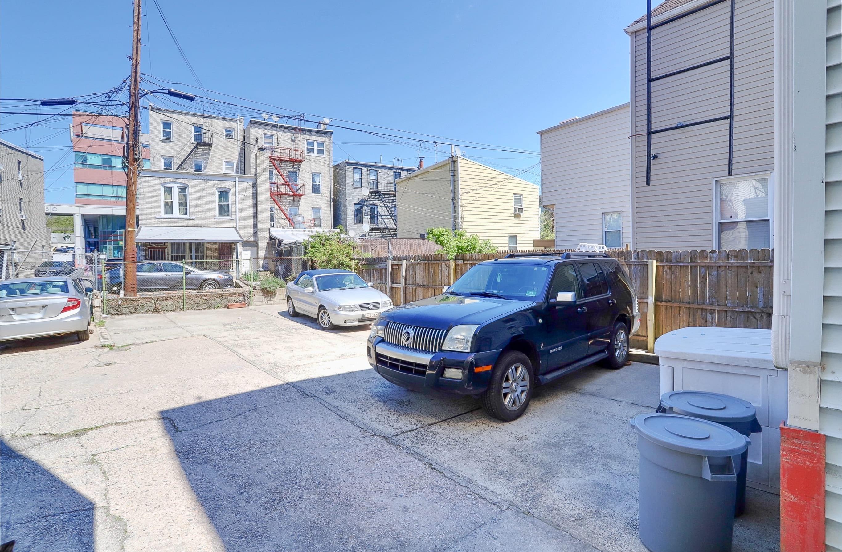 506 PAVONIA AVE