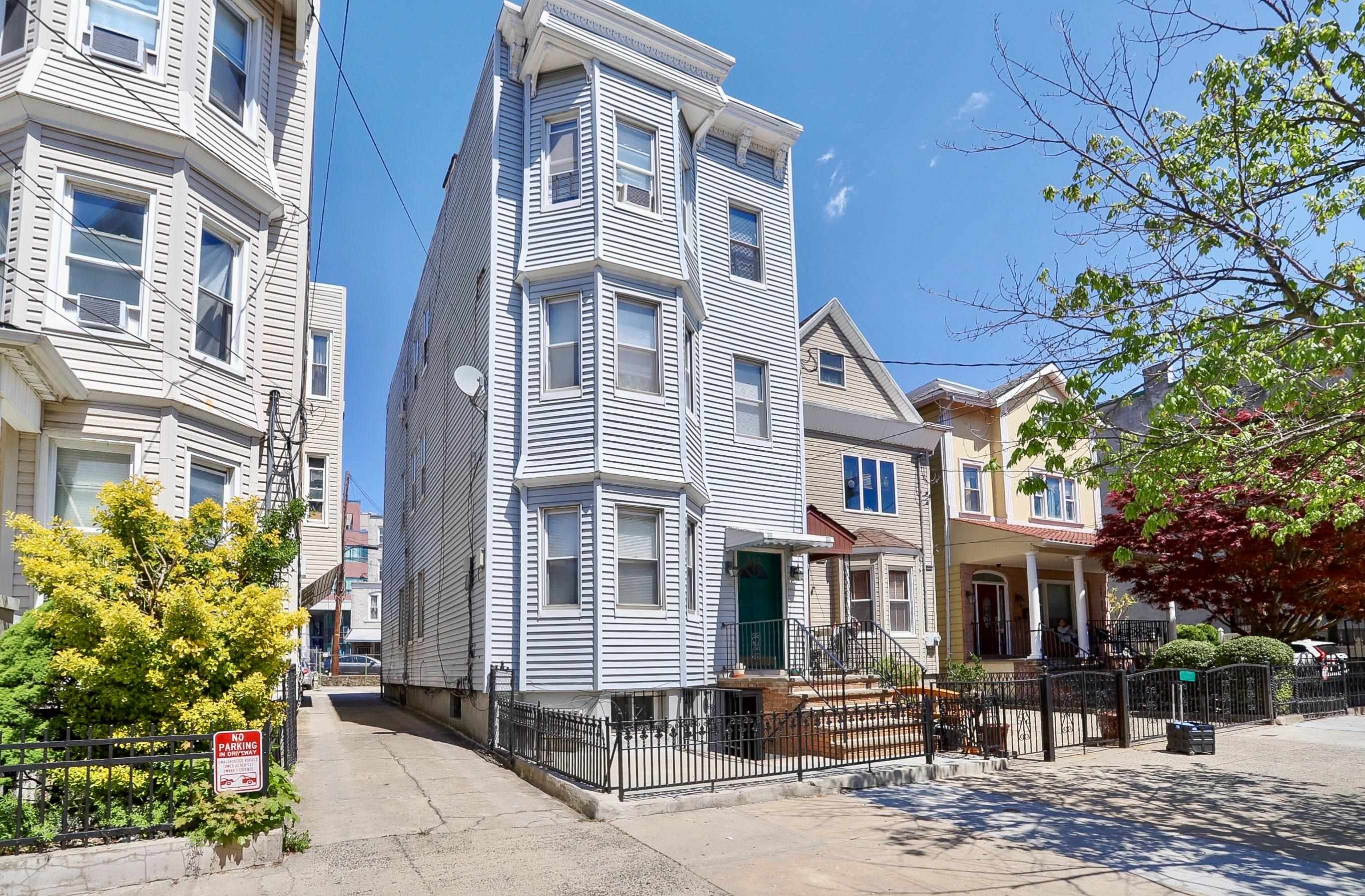 506 PAVONIA AVE