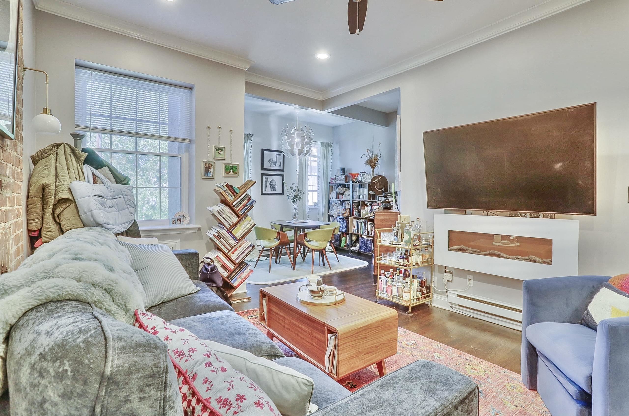 230 BLOOMFIELD ST Unit: 301