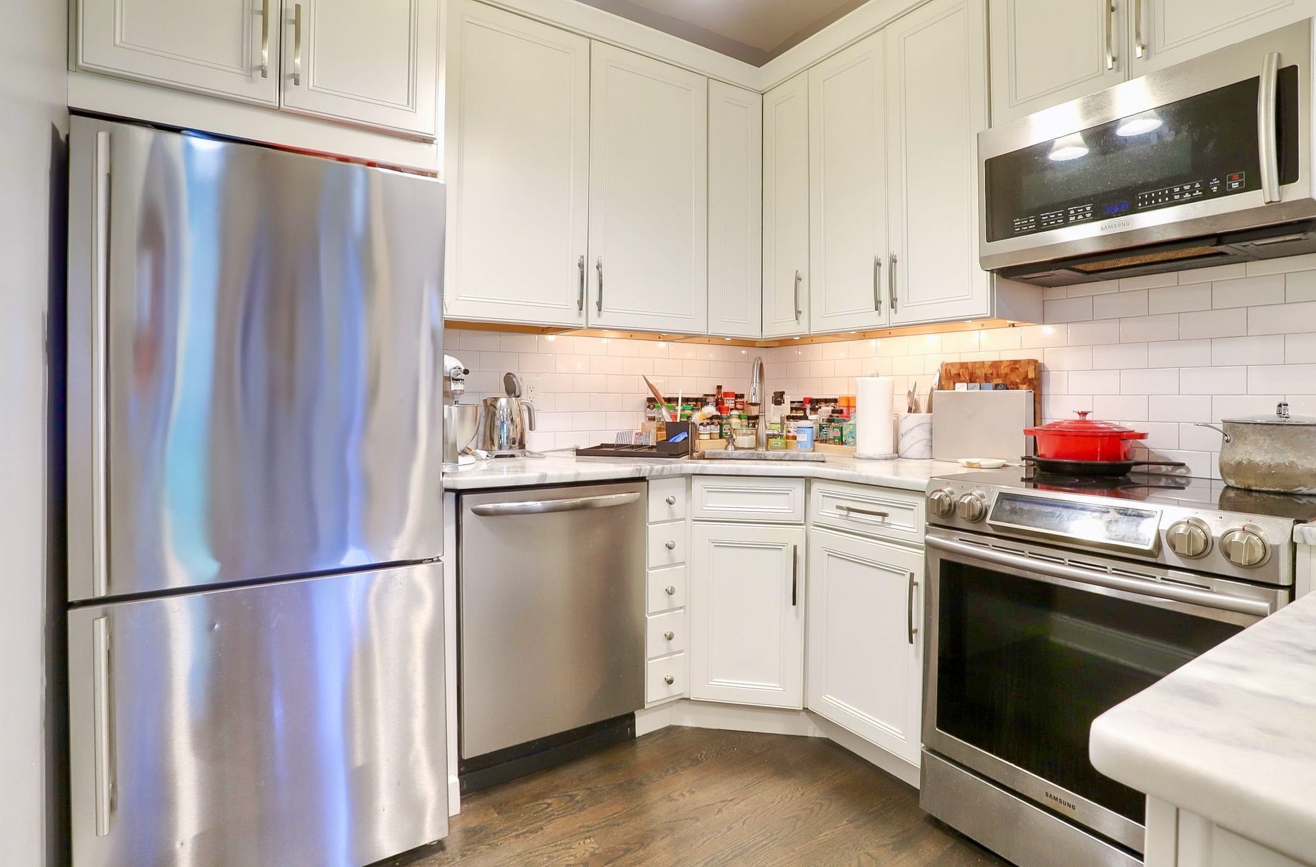 230 BLOOMFIELD ST Unit: 301