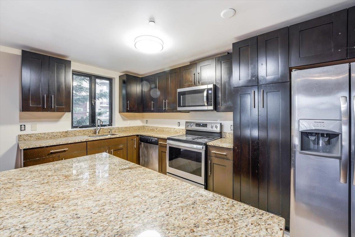 29 1ST ST Unit: 508