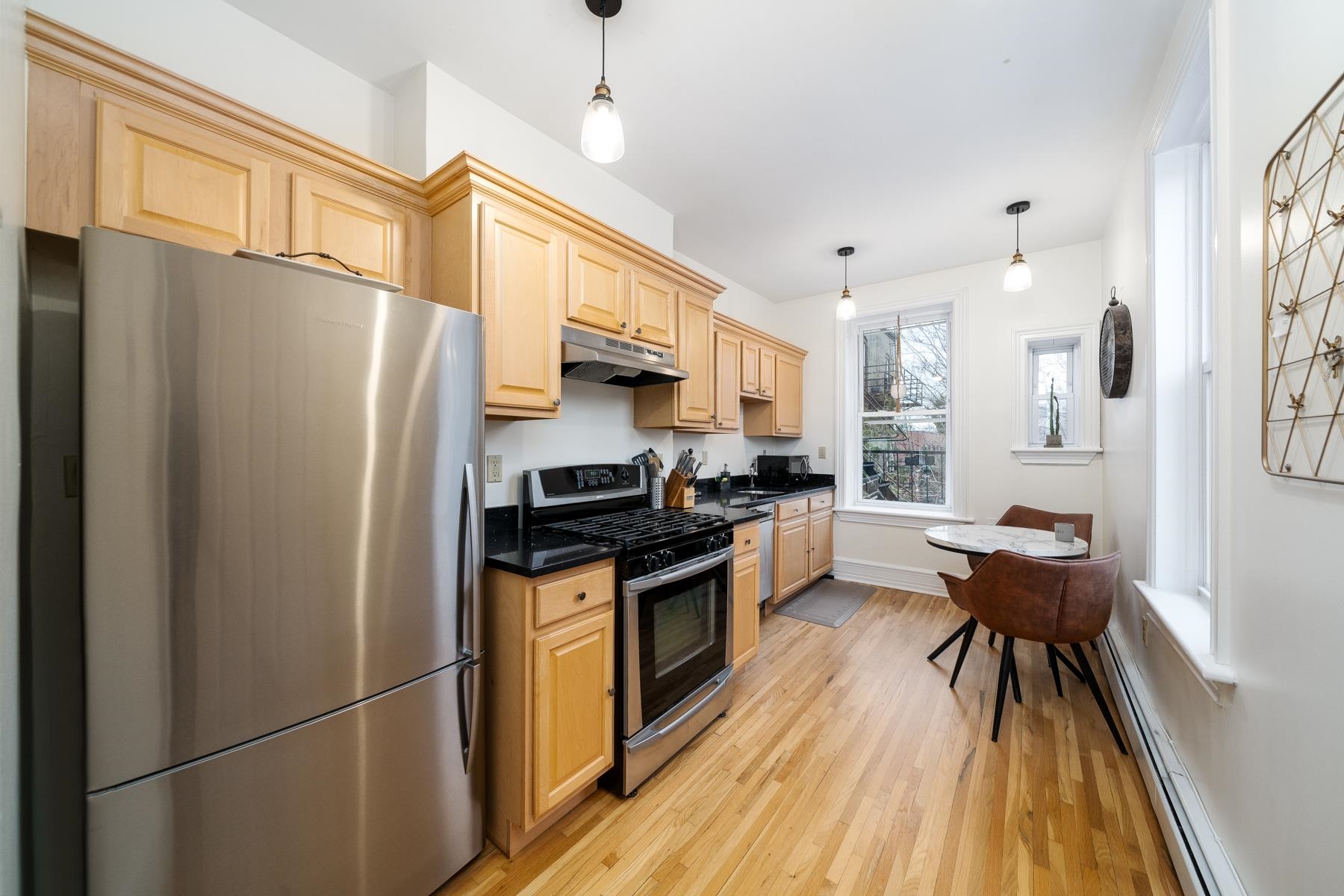 109 ERIE ST Unit: 3R