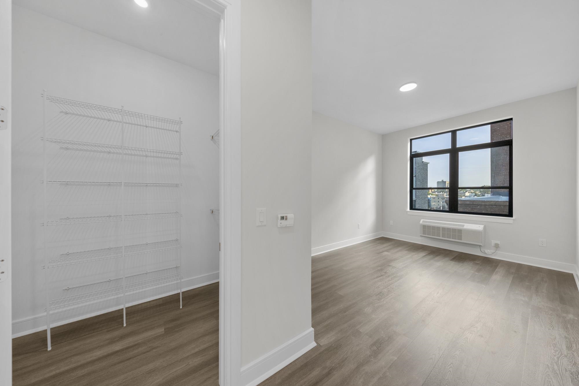 121 34TH ST Unit: 412