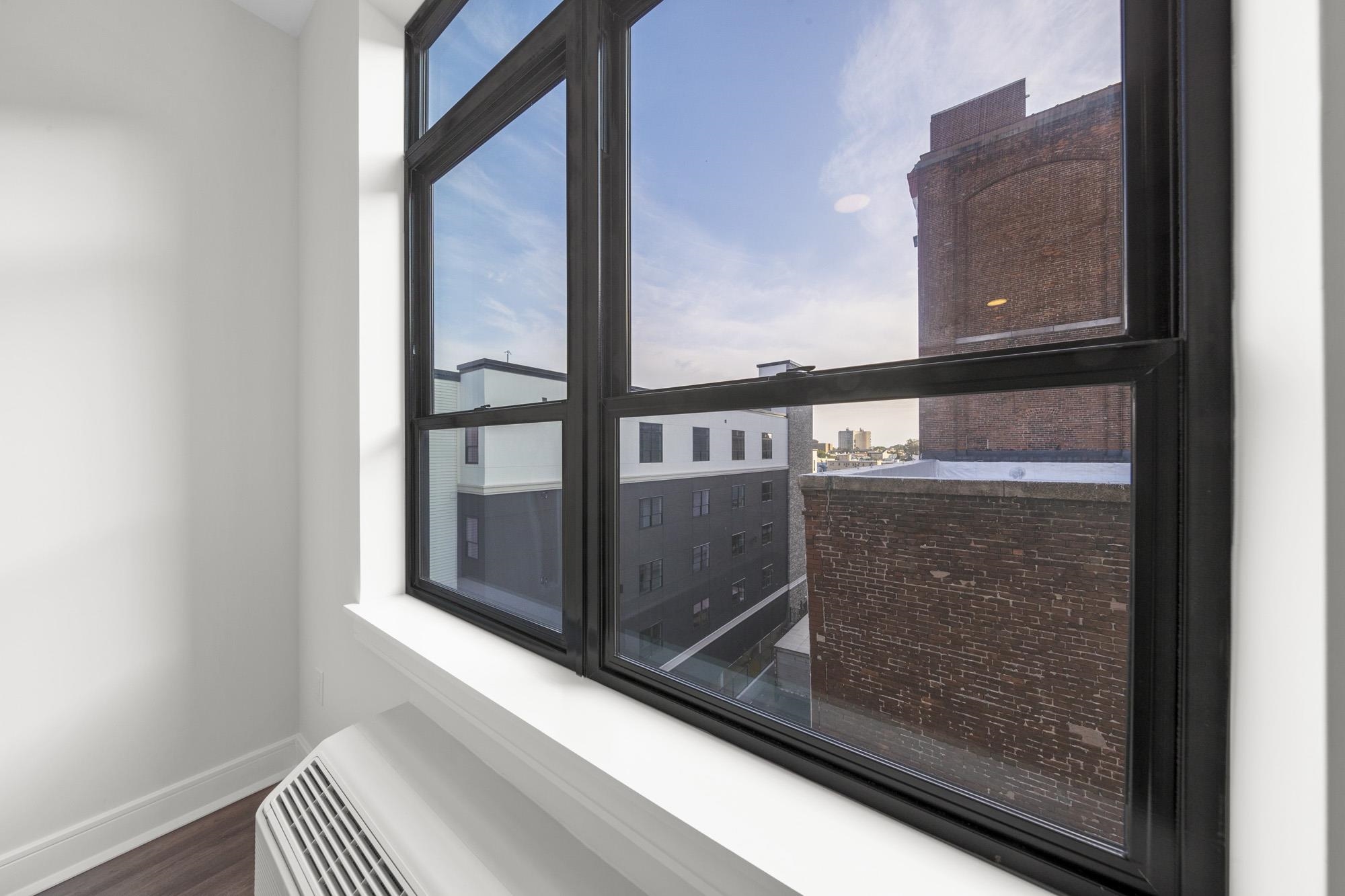 121 34TH ST Unit: 412