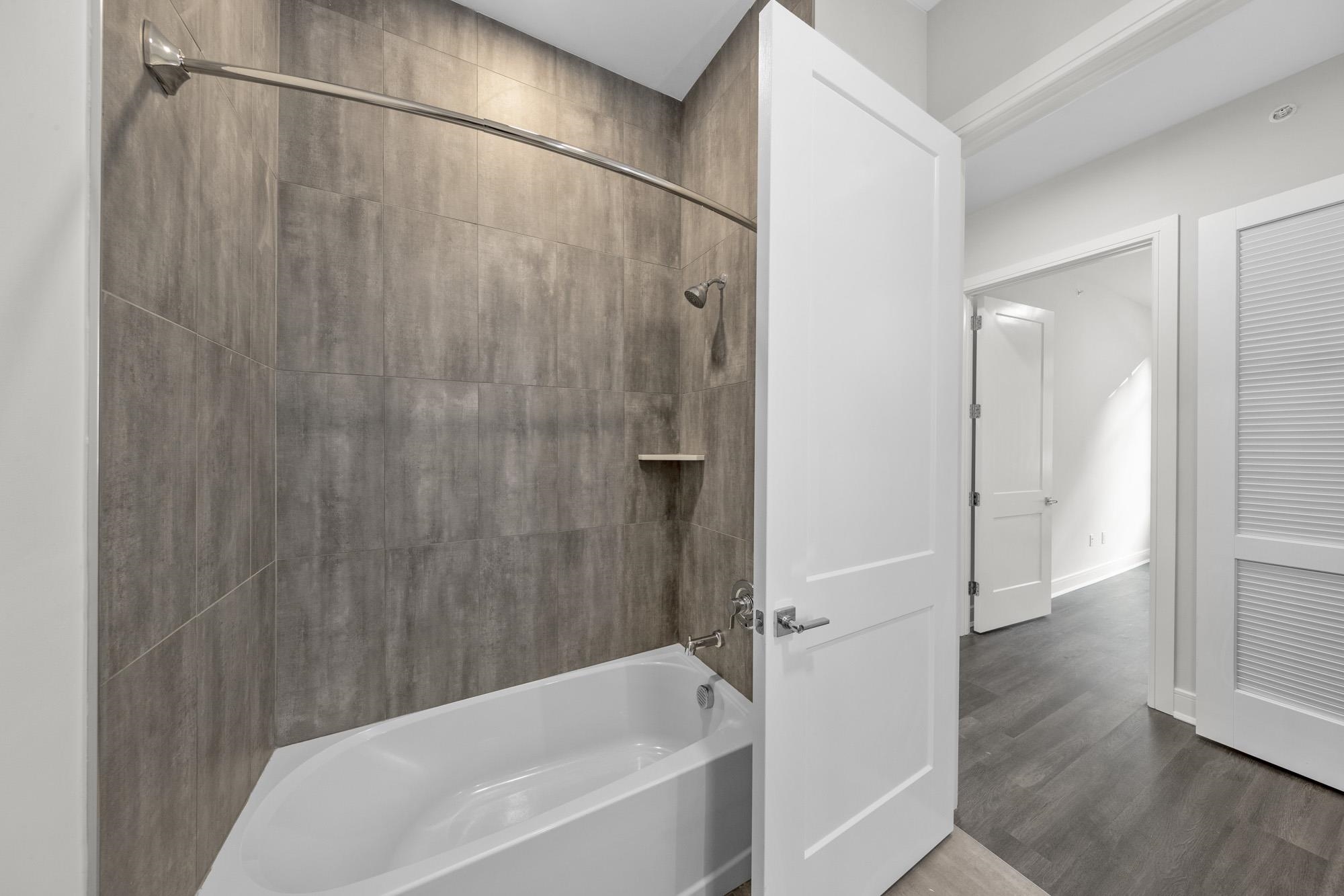121 34TH ST Unit: 412