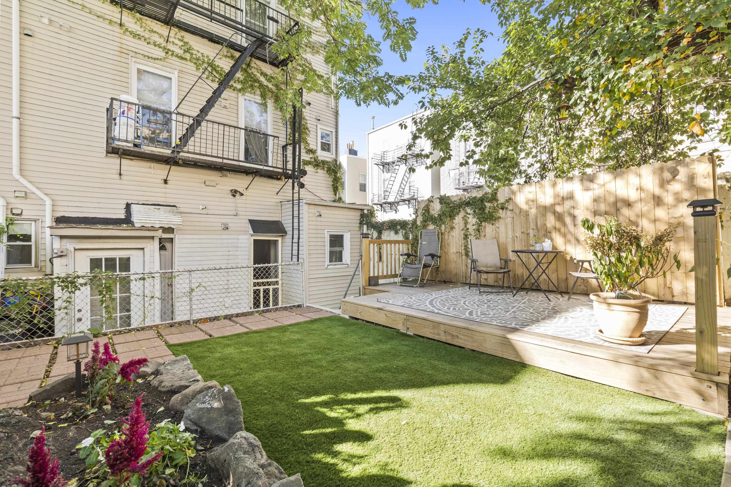616 10TH ST Unit: 2