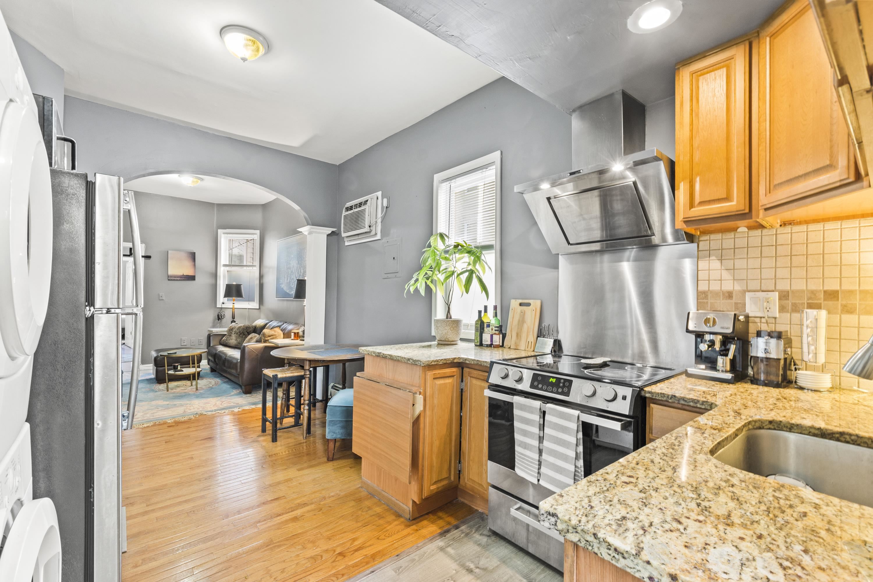 616 10TH ST Unit: 2