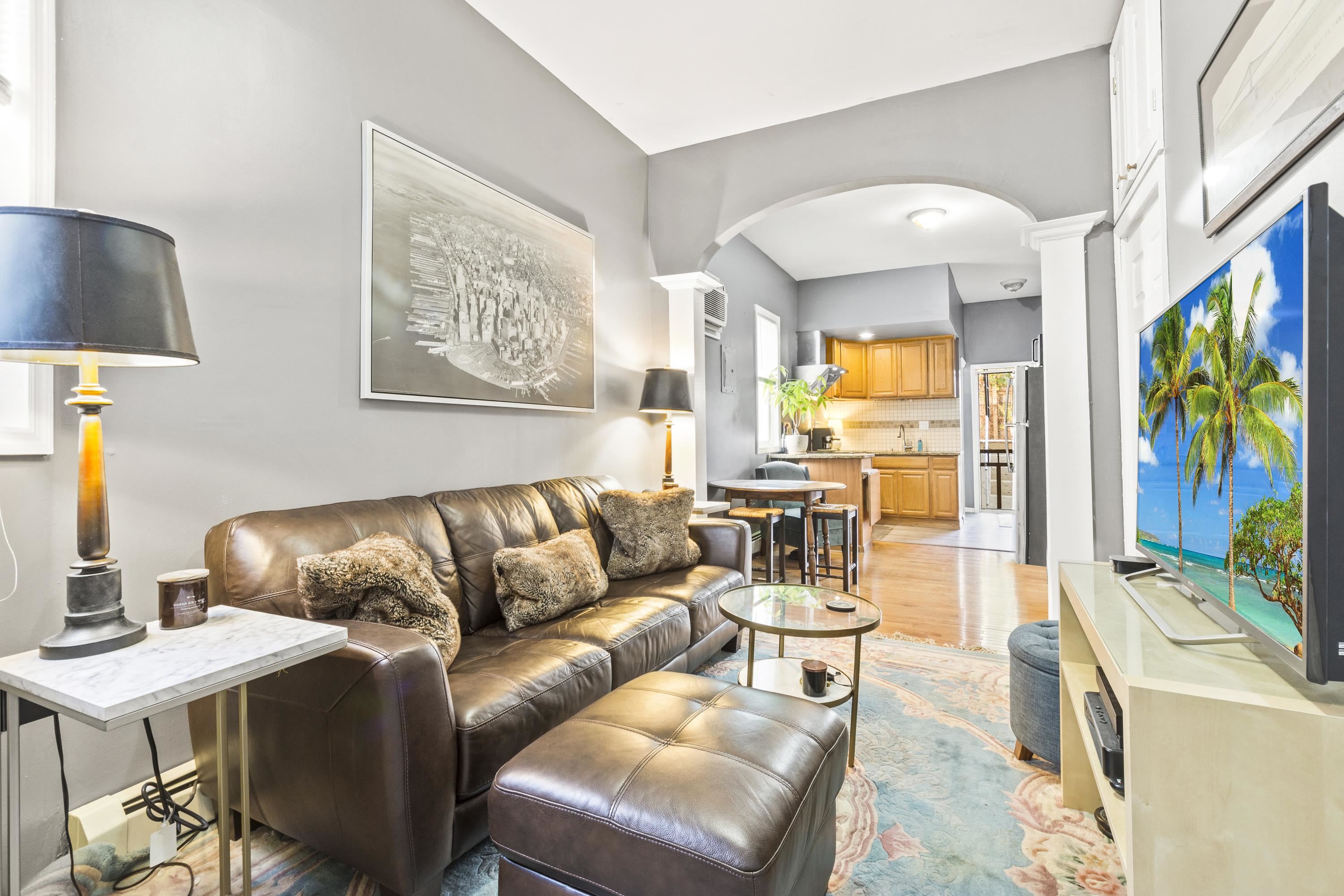 616 10TH ST Unit: 2