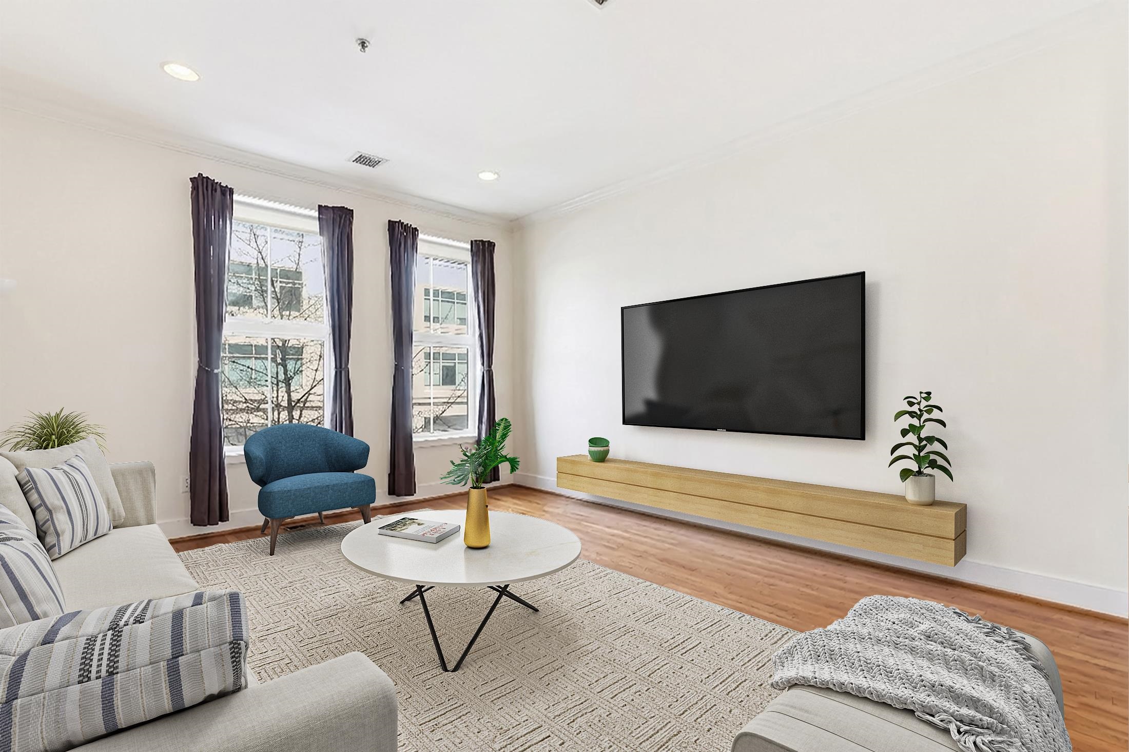 61 GRAND ST Unit: 2L