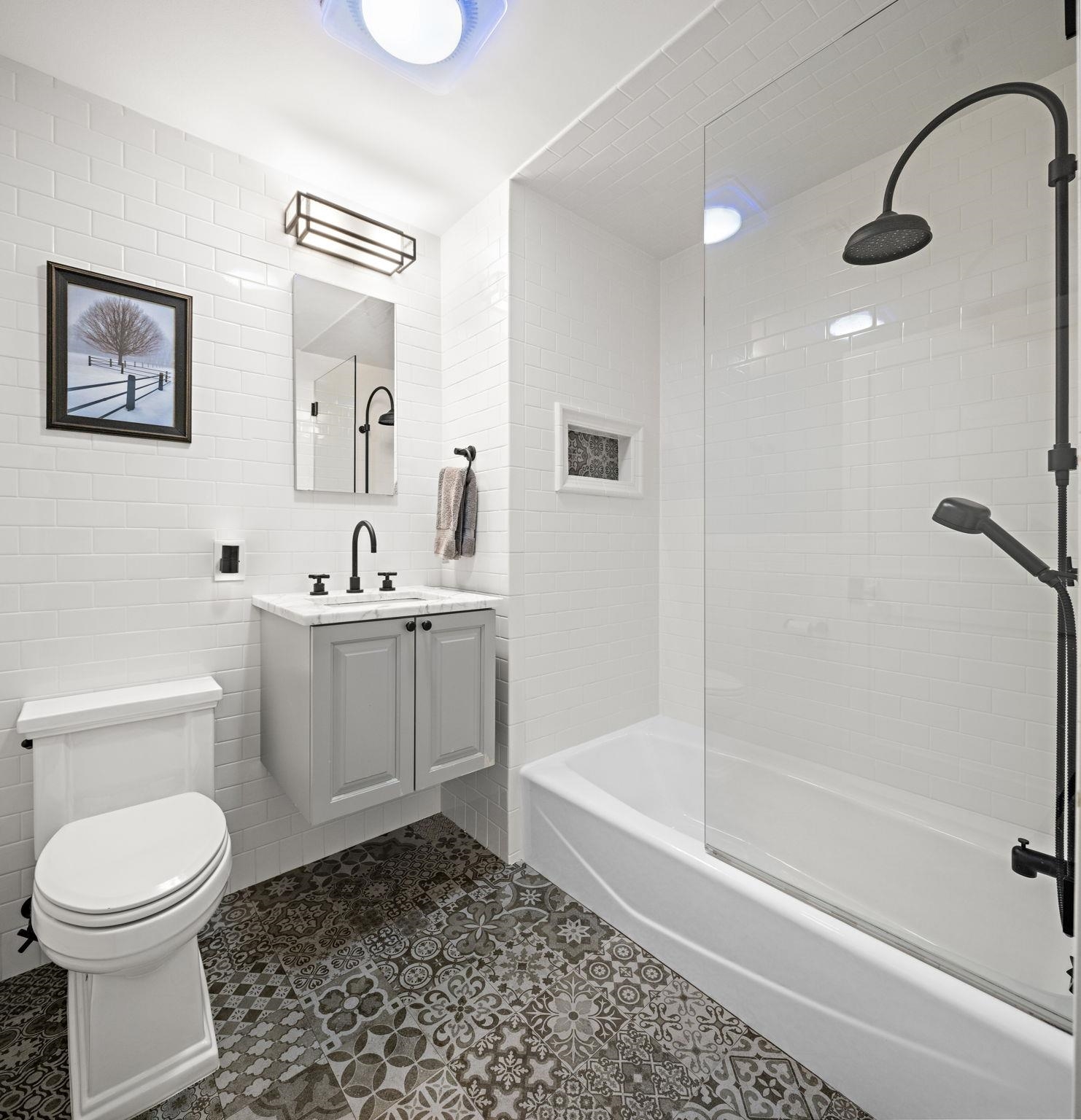 1313 PARK AVE Unit: 4C