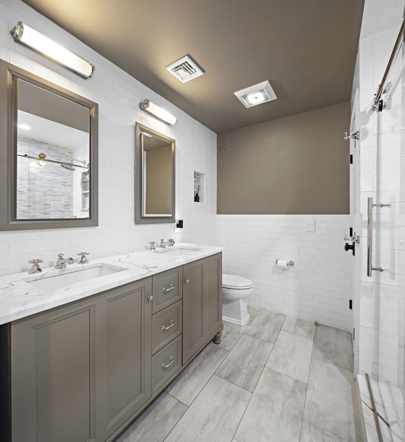 1313 PARK AVE Unit: 4C