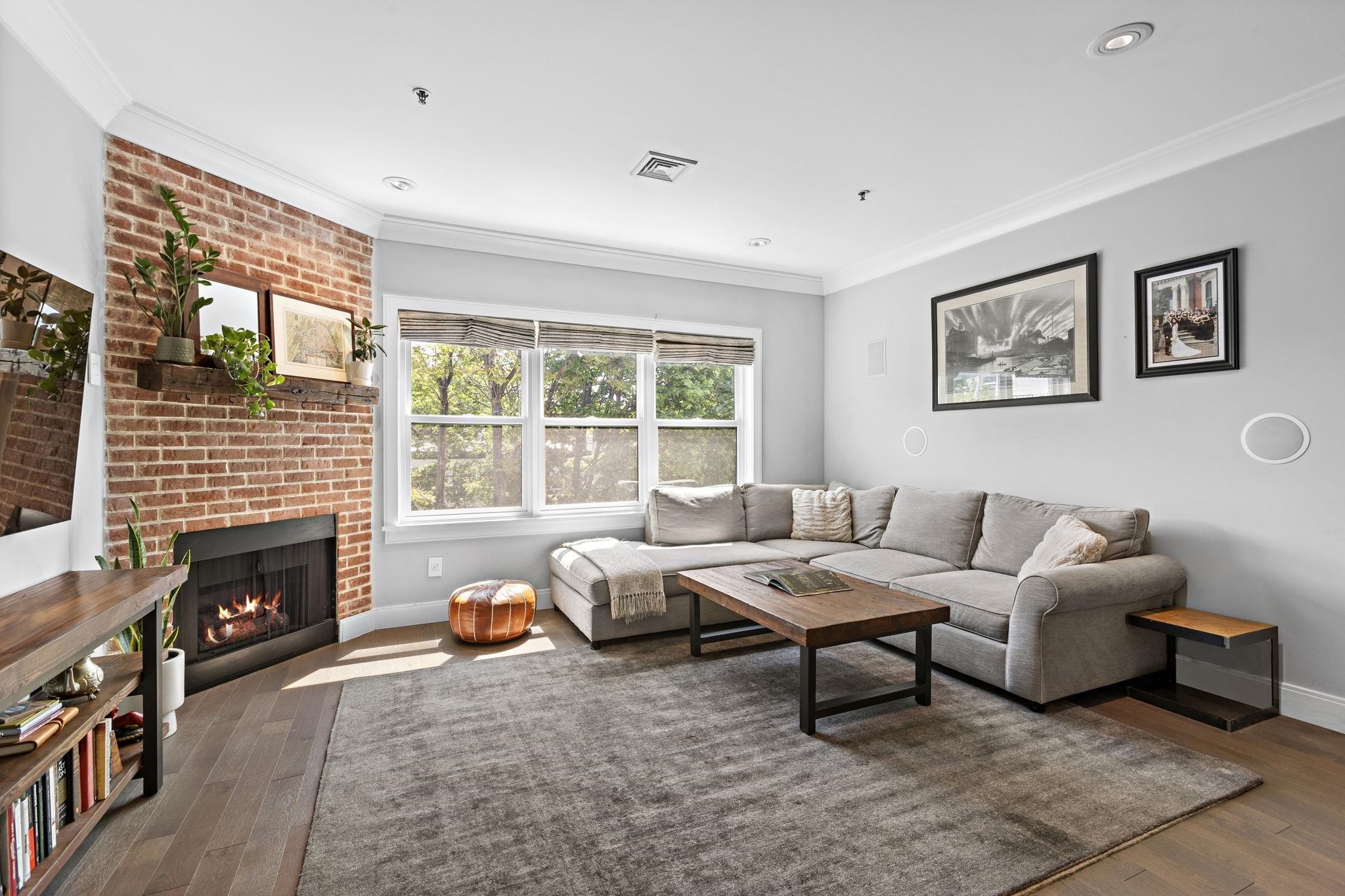 1313 PARK AVE Unit: 4C