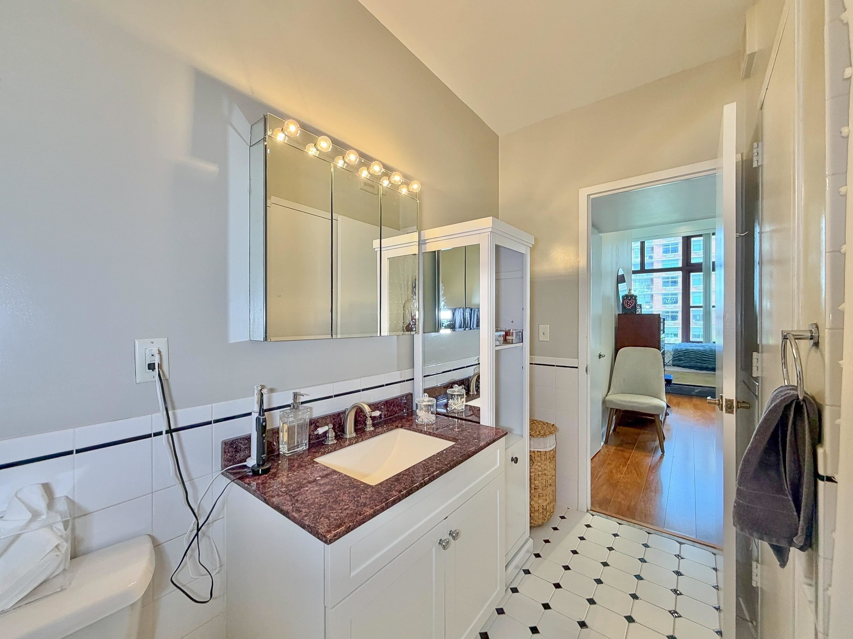 1500 WASHINGTON ST Unit: 4B