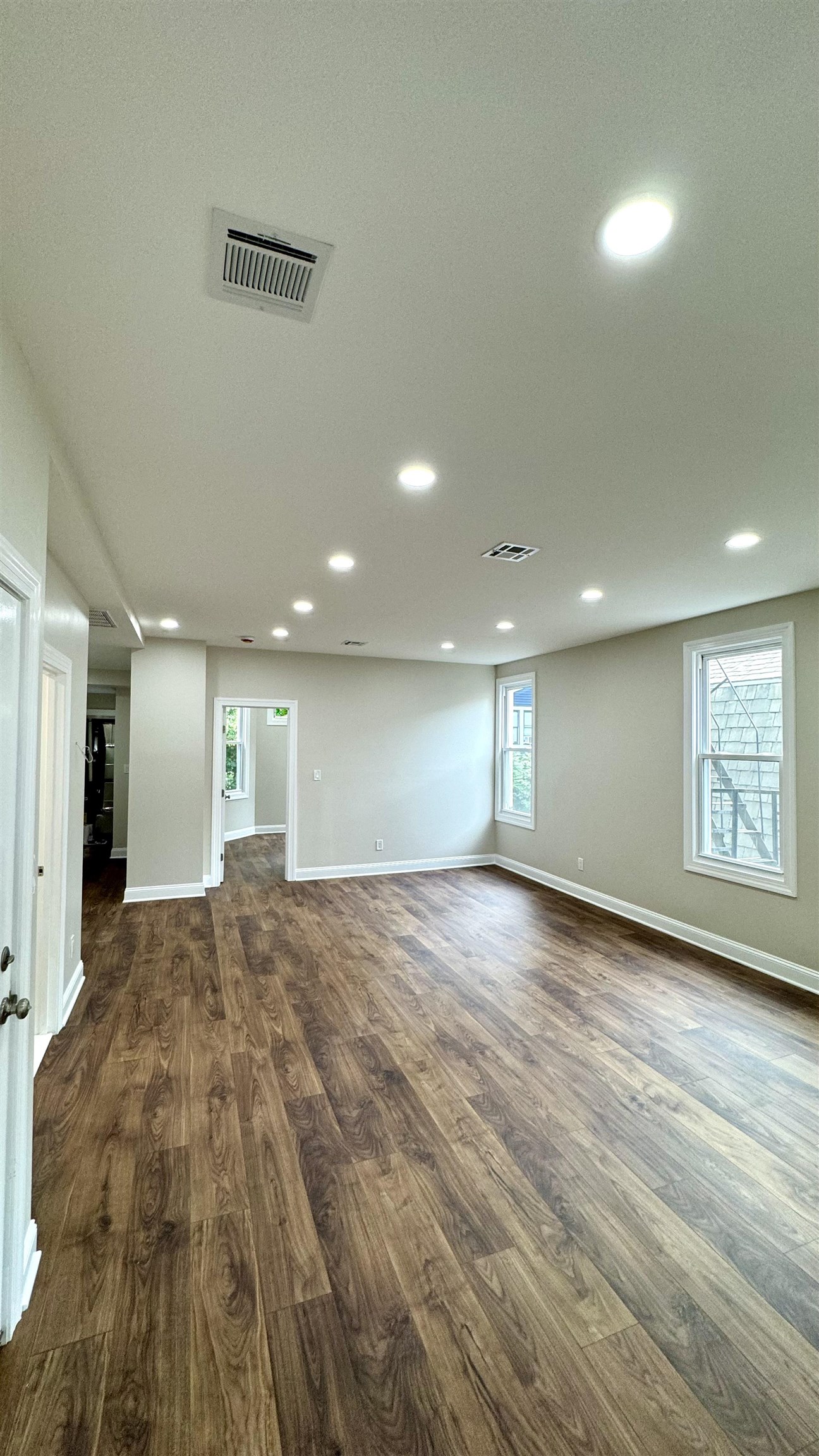 118 PARKVIEW TERRACE Unit: 2