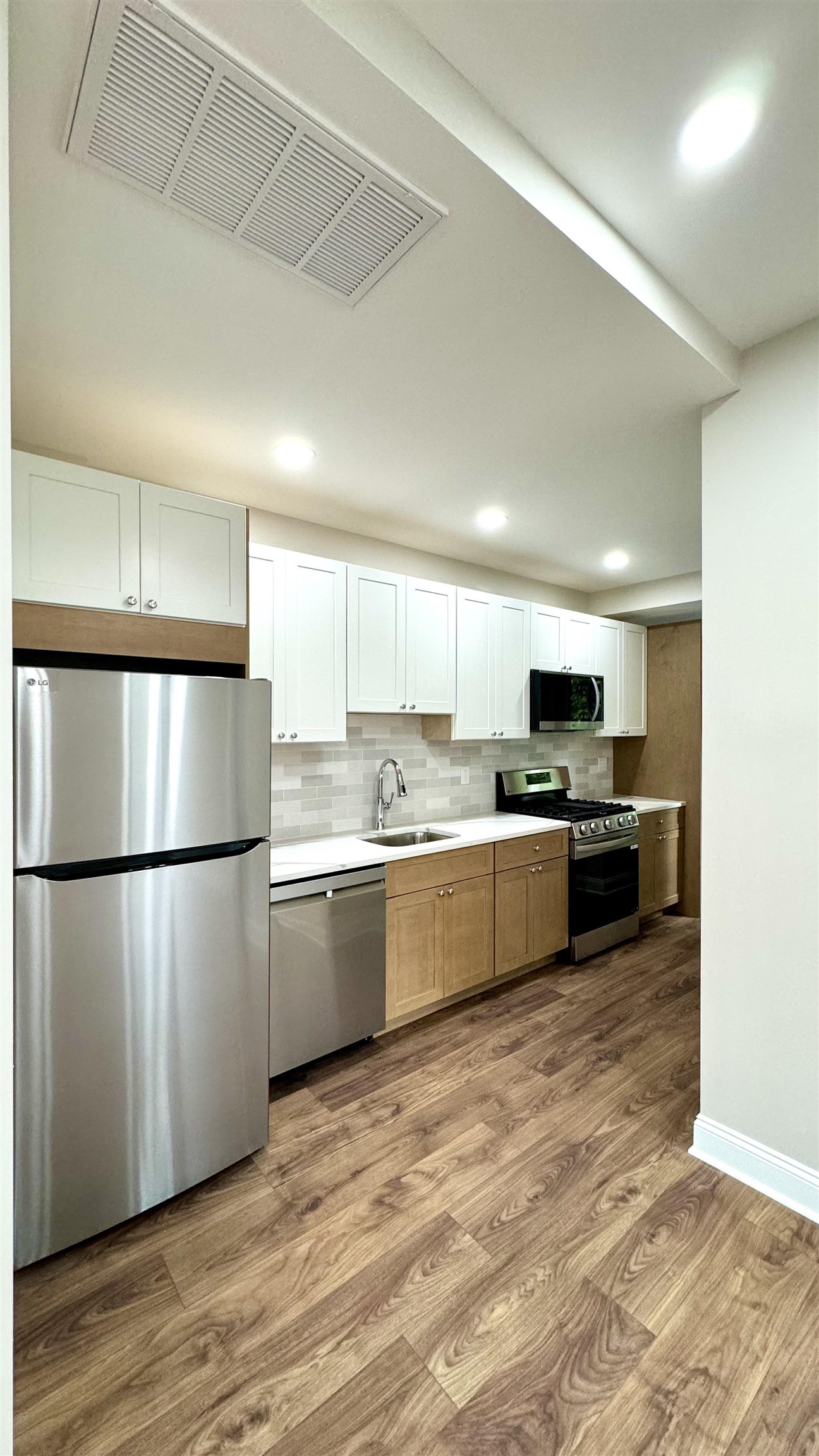 118 PARKVIEW TERRACE Unit: 2