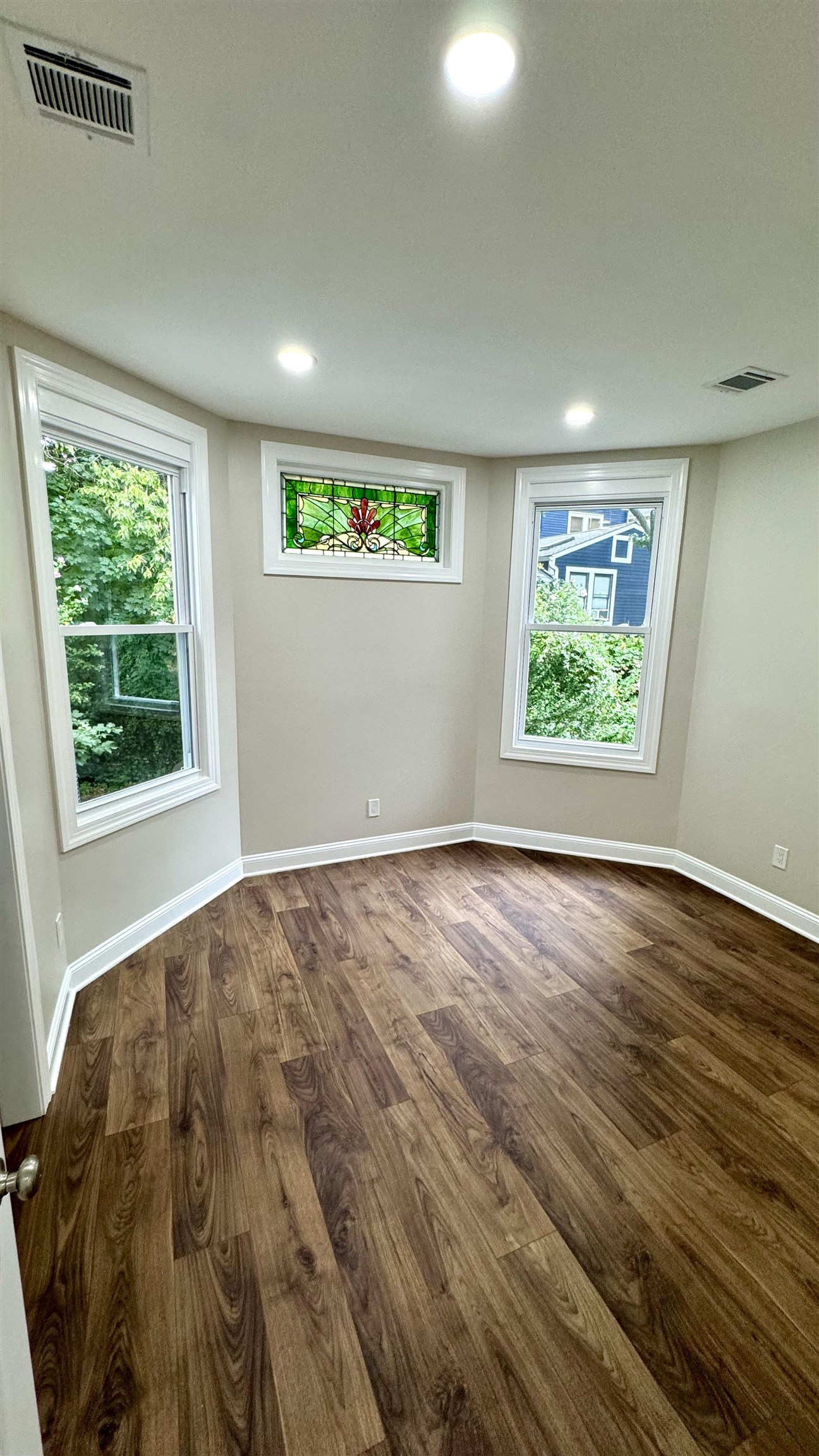118 PARKVIEW TERRACE Unit: 2