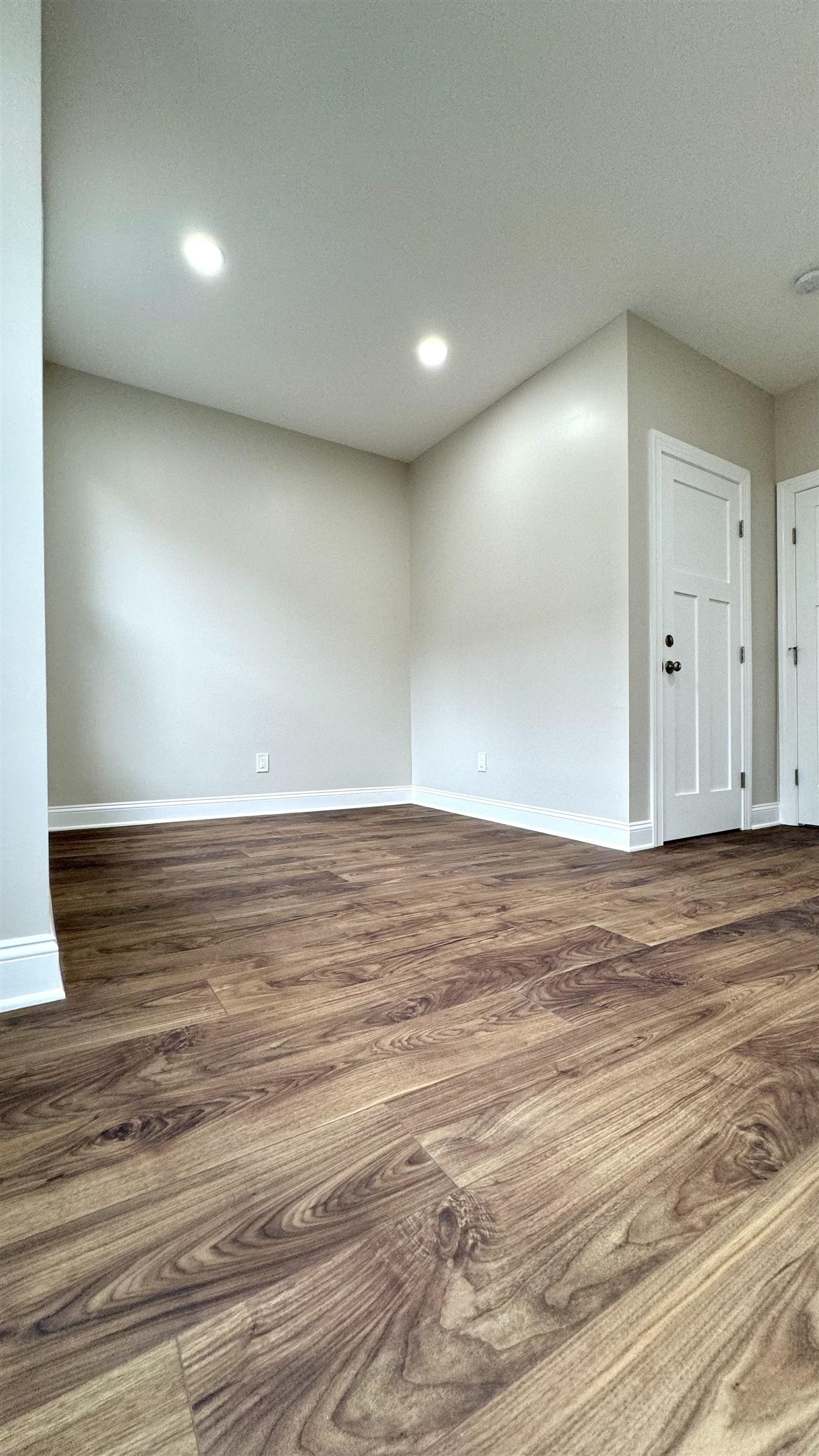 118 PARKVIEW TERRACE Unit: 2