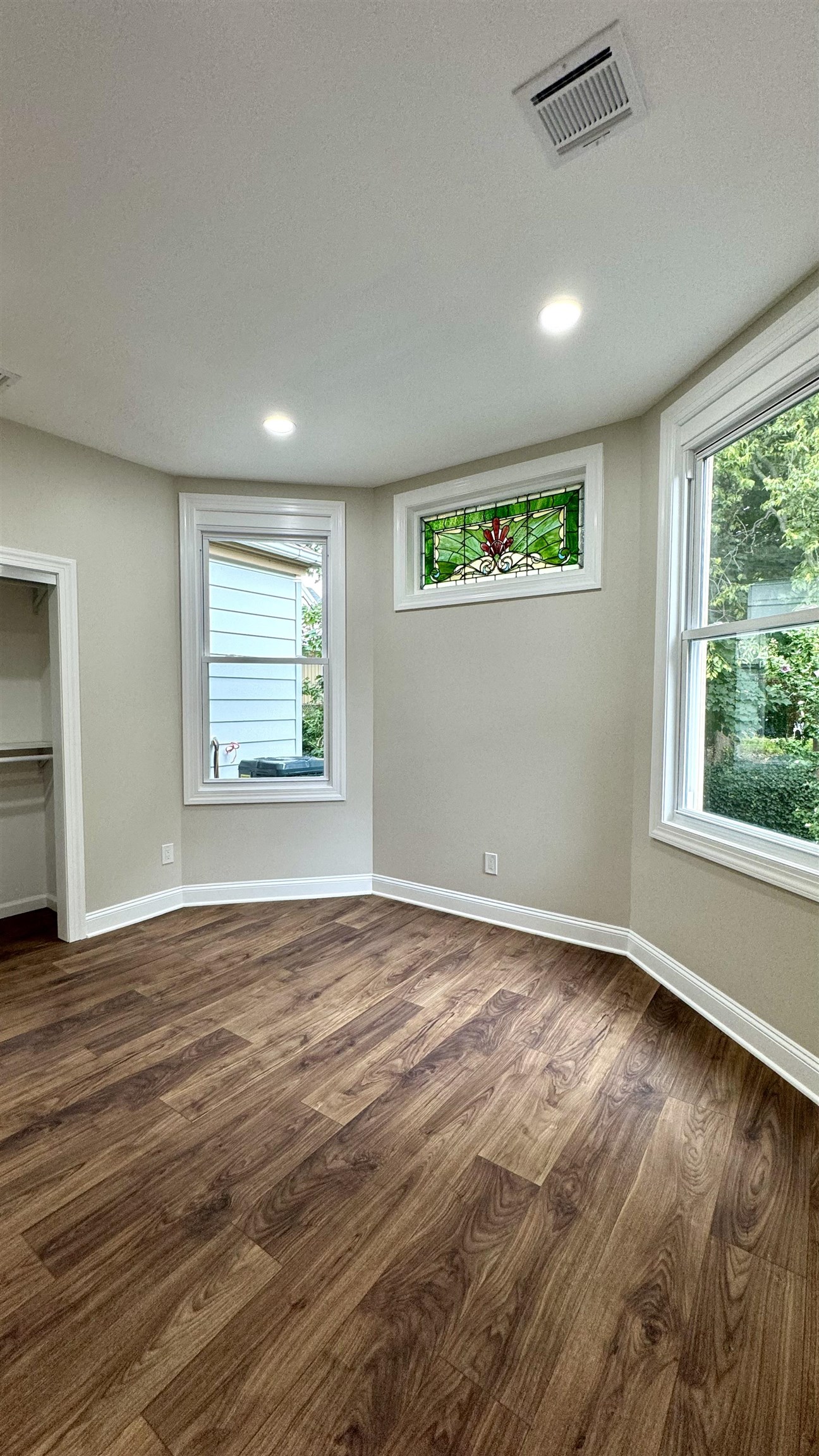 118 PARKVIEW TERRACE Unit: 2