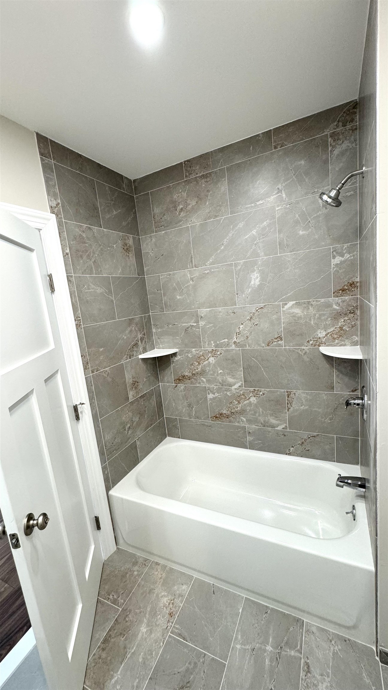 118 PARKVIEW TERRACE Unit: 2